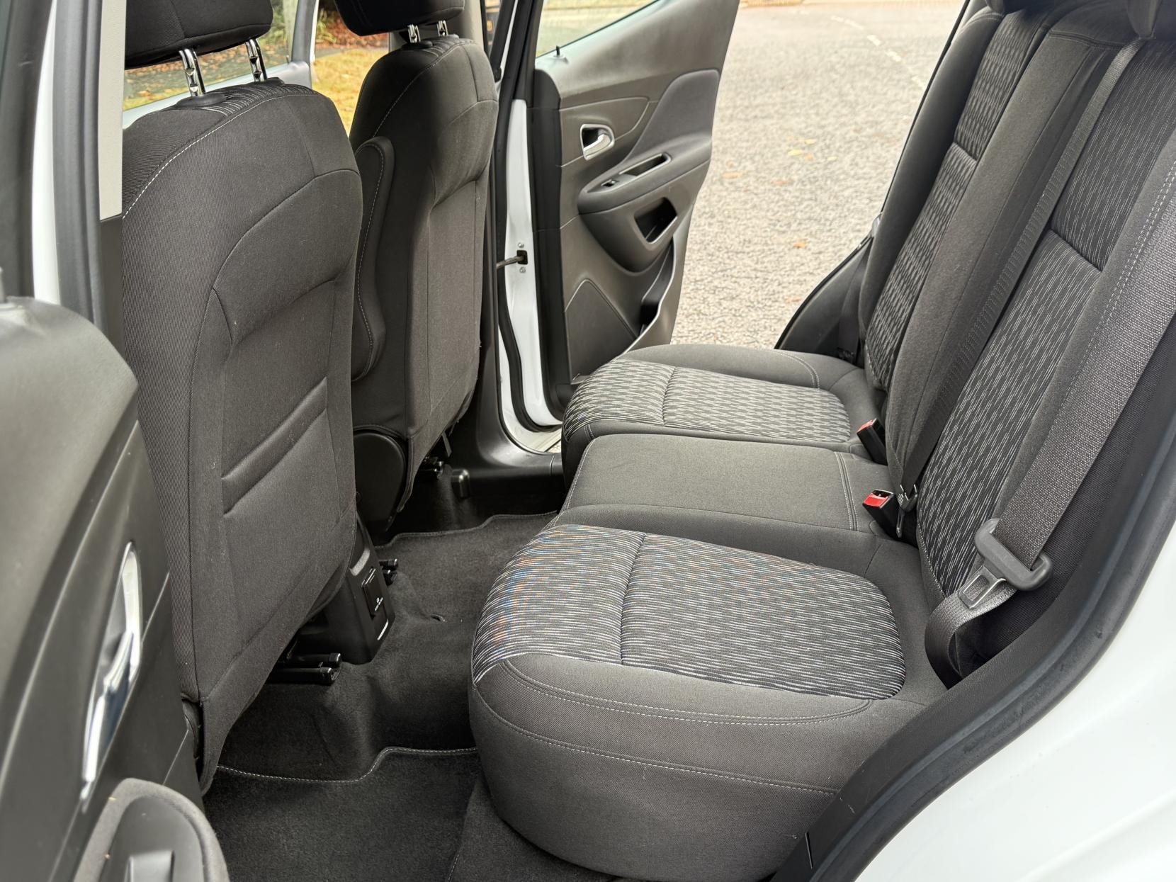 Vauxhall Mokka 1.4i Turbo Exclusiv SUV 5dr Petrol Manual 2WD Euro 6 (s/s) (140 ps)