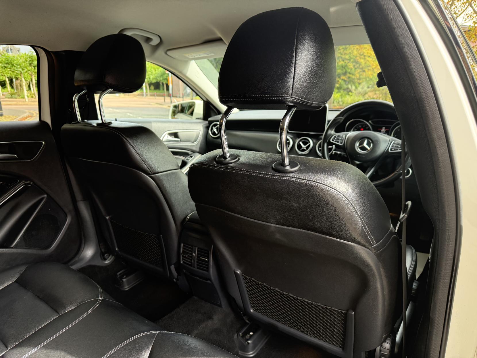 Mercedes-Benz A Class 2.1 A200d Sport (Premium) Hatchback 5dr Diesel 7G-DCT Euro 6 (s/s) (136 ps)