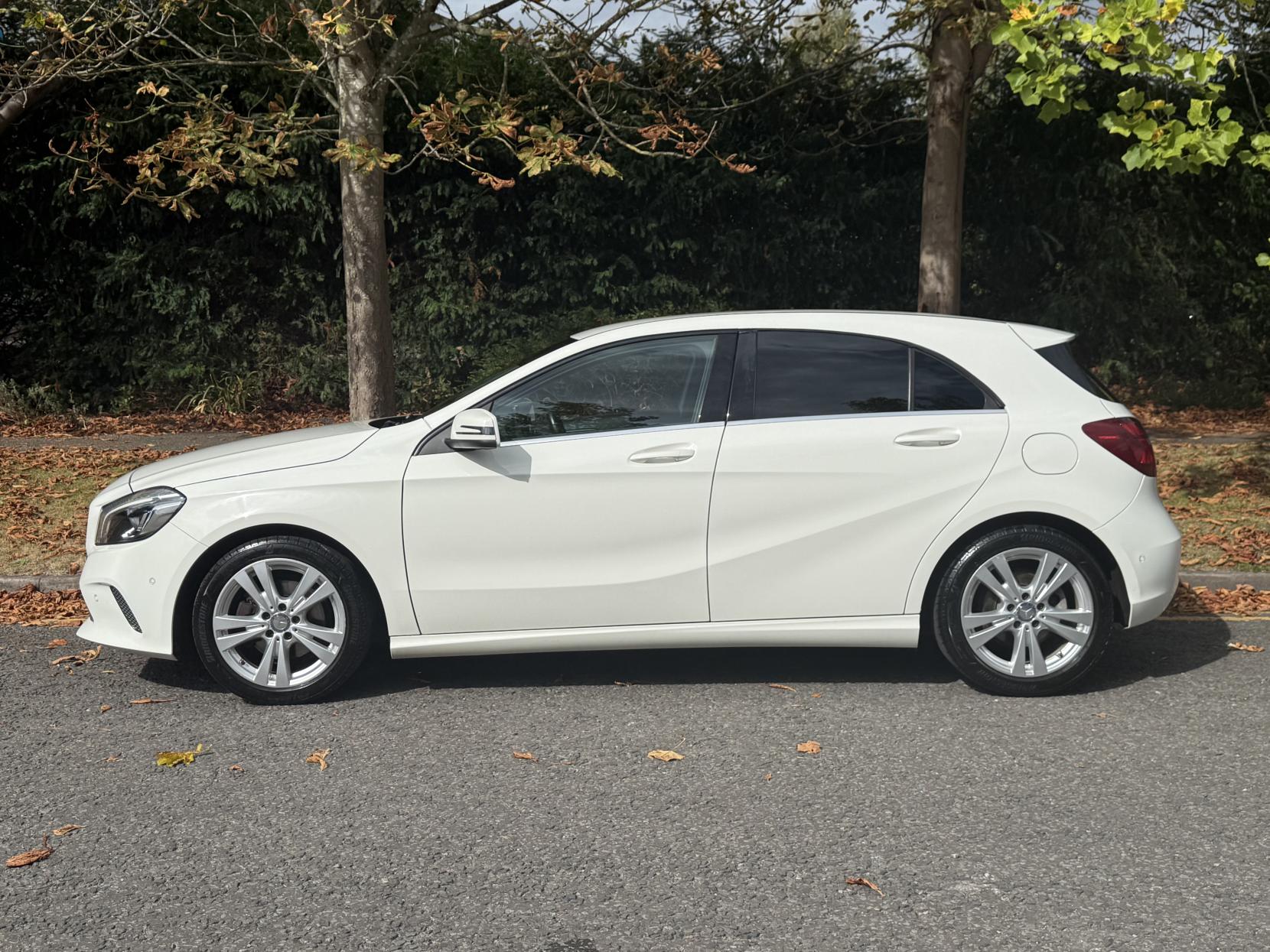 Mercedes-Benz A Class 2.1 A200d Sport (Premium) Hatchback 5dr Diesel 7G-DCT Euro 6 (s/s) (136 ps)