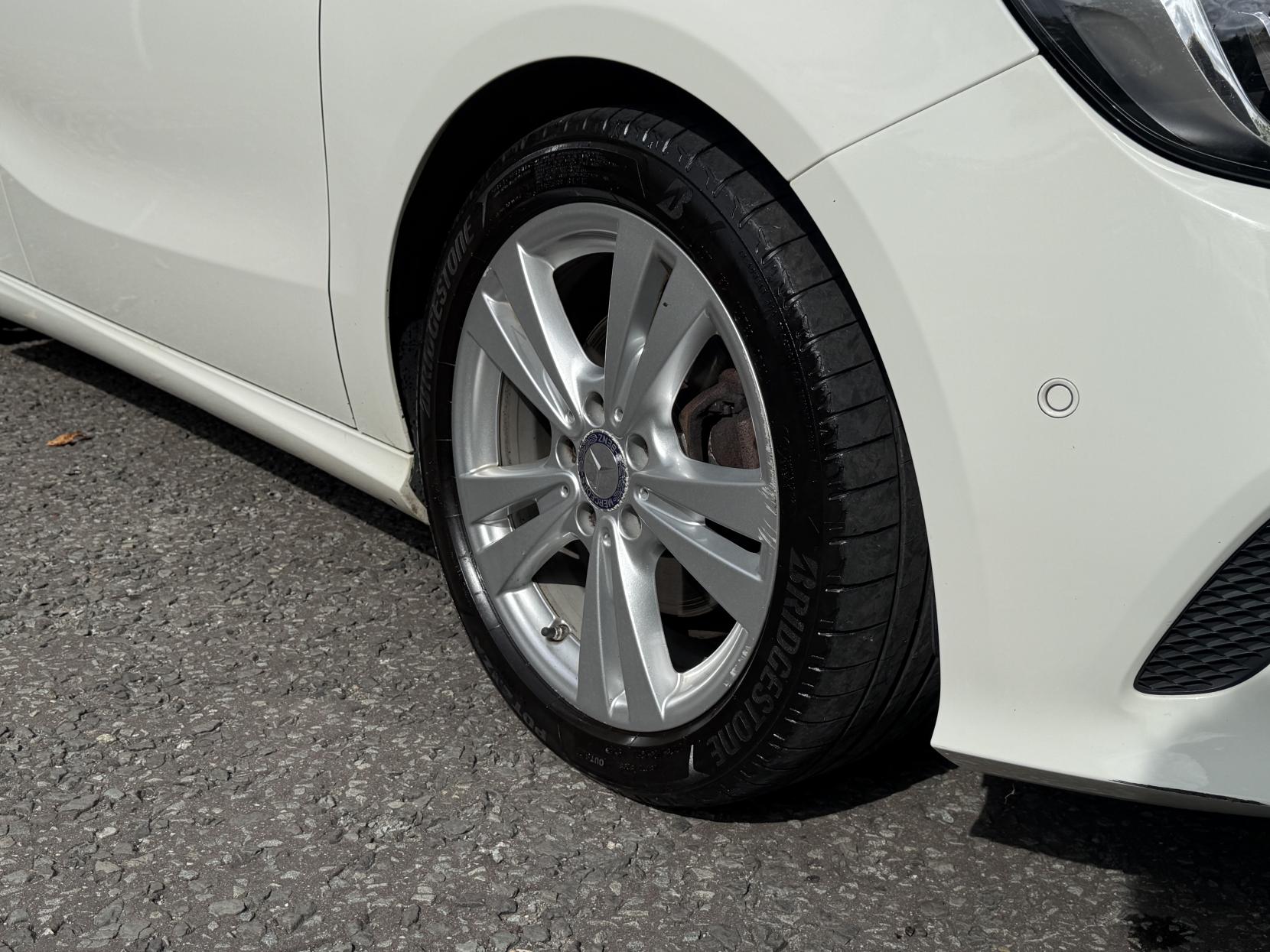 Mercedes-Benz A Class 2.1 A200d Sport (Premium) Hatchback 5dr Diesel 7G-DCT Euro 6 (s/s) (136 ps)