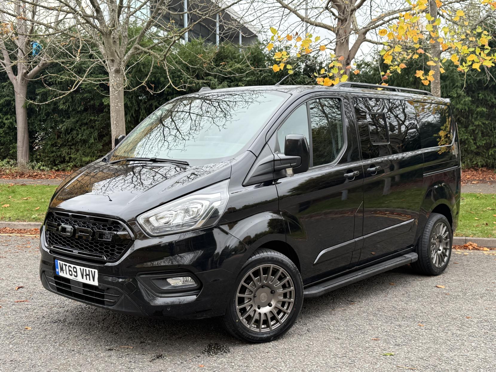 Ford Transit Custom 2.0 300 EcoBlue Limited Crew Van Double Cab 5dr Diesel Auto L1 H1 Euro 6 (s/s) (6 Seat) (170 ps)