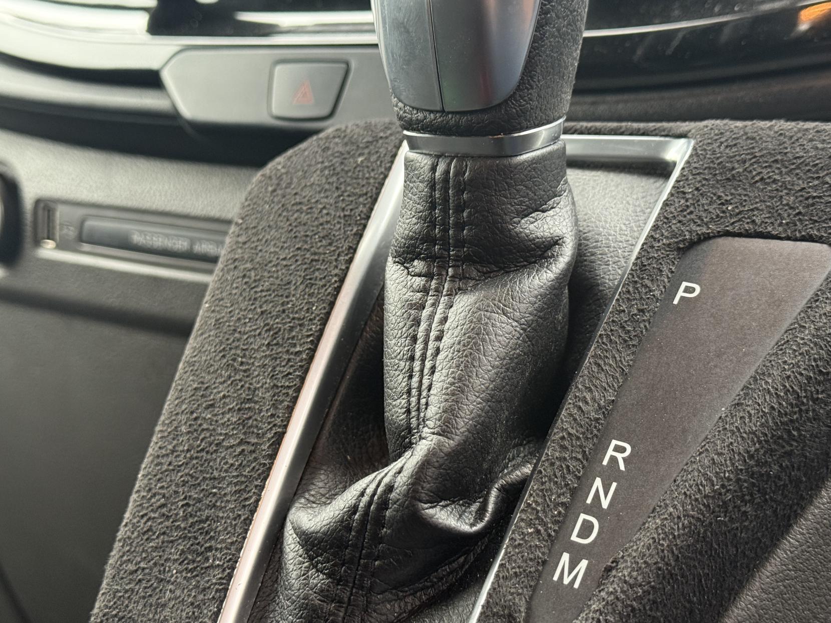 Ford Transit Custom 2.0 300 EcoBlue Limited Crew Van Double Cab 5dr Diesel Auto L1 H1 Euro 6 (s/s) (6 Seat) (170 ps)