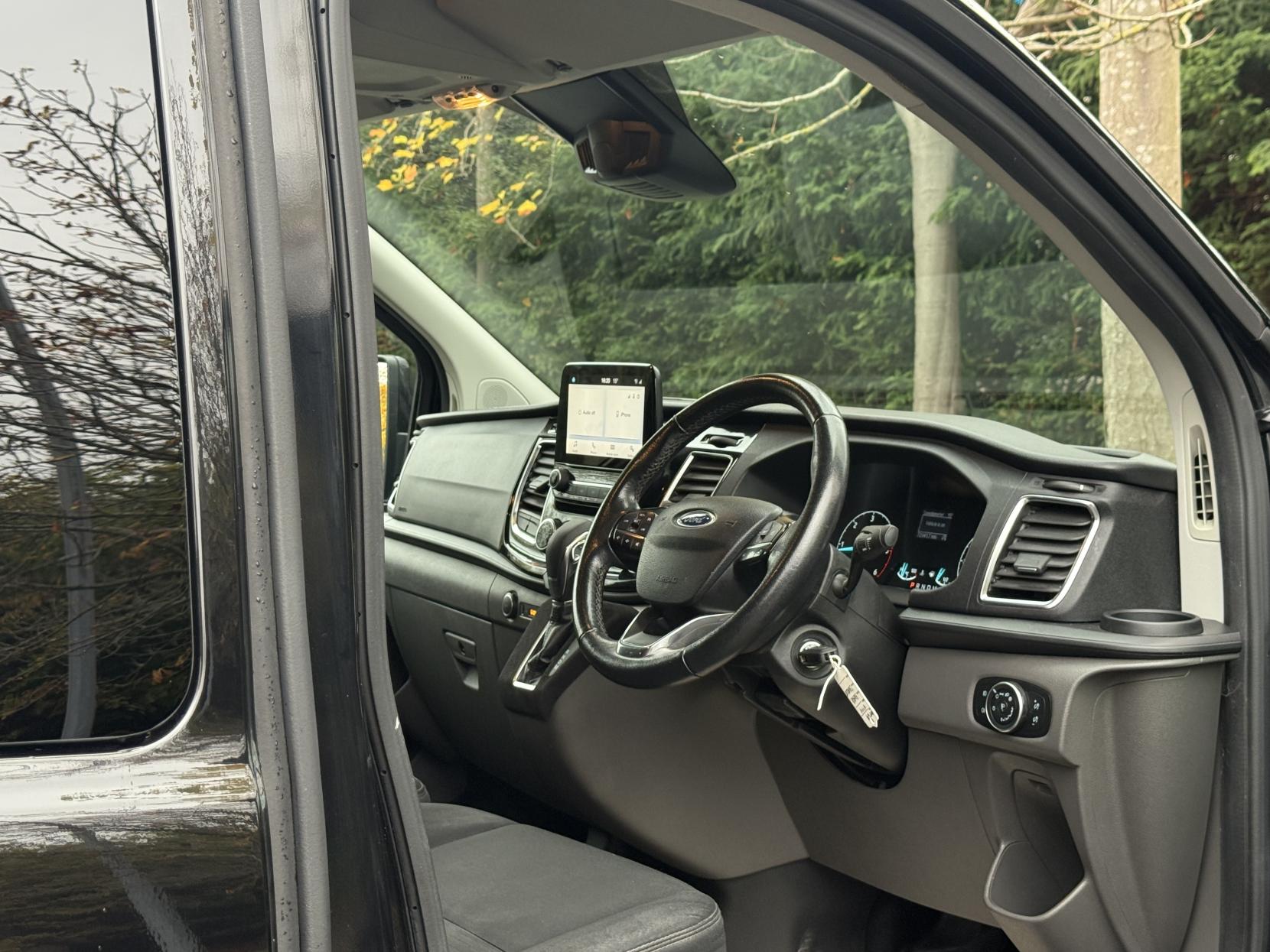 Ford Transit Custom 2.0 300 EcoBlue Limited Crew Van Double Cab 5dr Diesel Auto L1 H1 Euro 6 (s/s) (6 Seat) (170 ps)