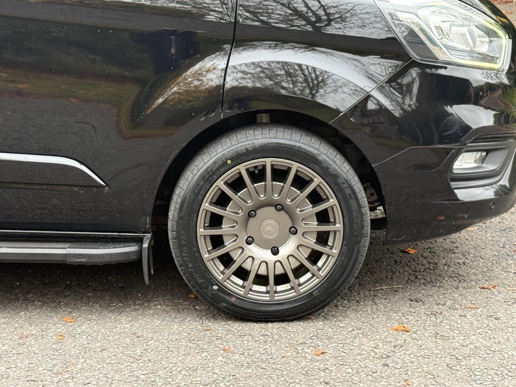 Ford Transit Custom 2.0 300 EcoBlue Limited Crew Van Double Cab 5dr Diesel Auto L1 H1 Euro 6 (s/s) (6 Seat) (170 ps)