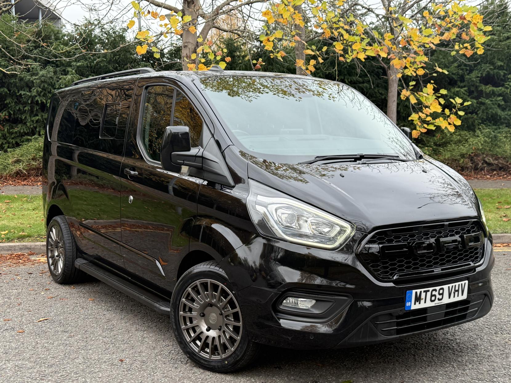 Ford Transit Custom 2.0 300 EcoBlue Limited Crew Van Double Cab 5dr Diesel Auto L1 H1 Euro 6 (s/s) (6 Seat) (170 ps)