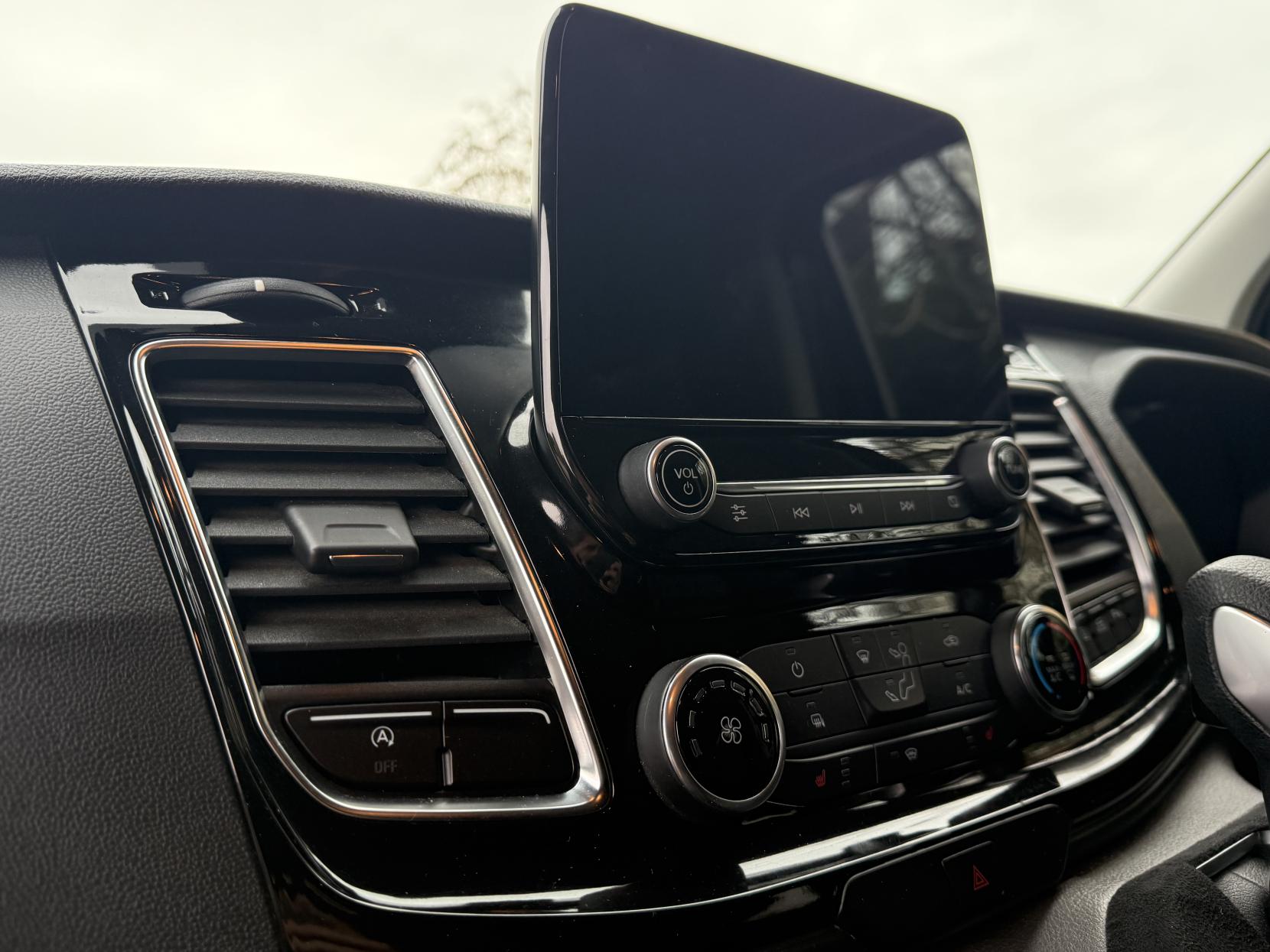 Ford Transit Custom 2.0 300 EcoBlue Limited Crew Van Double Cab 5dr Diesel Auto L1 H1 Euro 6 (s/s) (6 Seat) (170 ps)