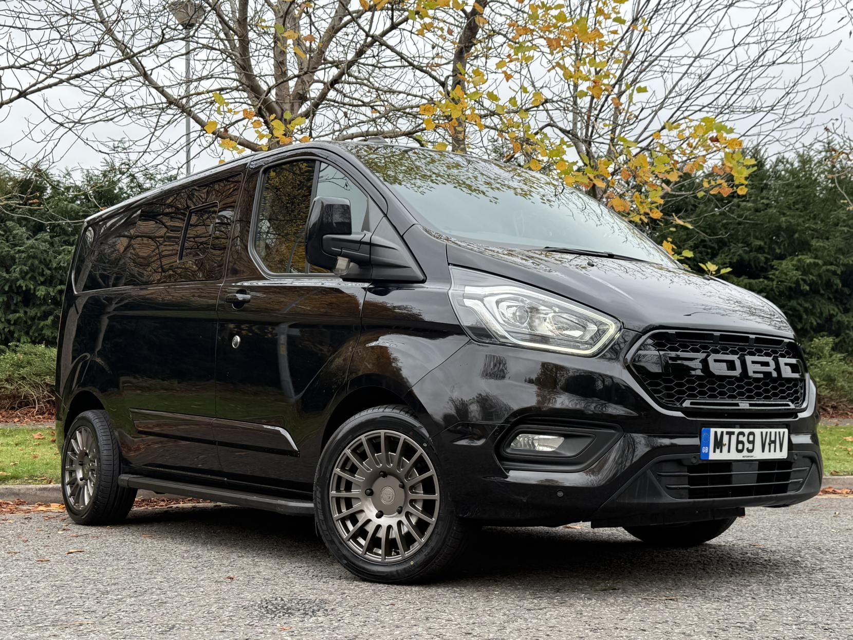 Ford Transit Custom 2.0 300 EcoBlue Limited Crew Van Double Cab 5dr Diesel Auto L1 H1 Euro 6 (s/s) (6 Seat) (170 ps)