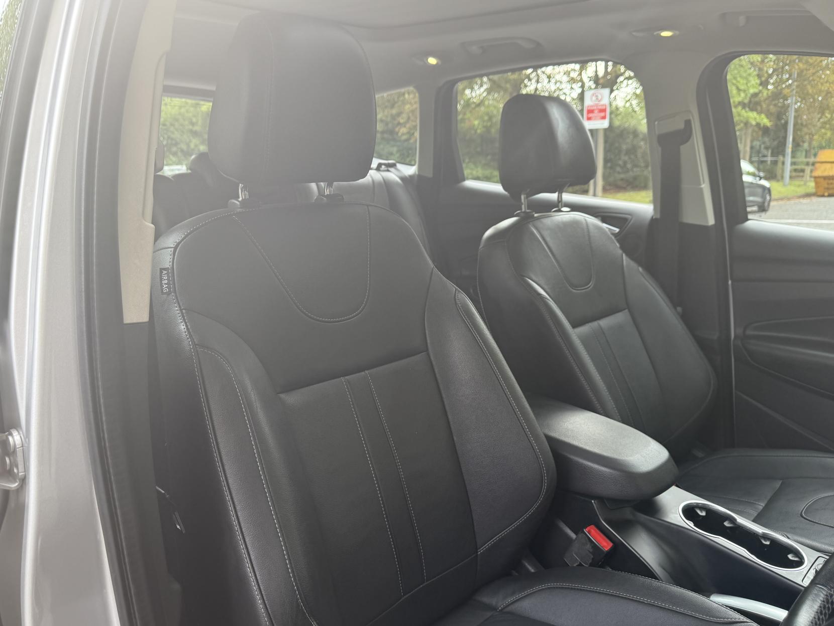 Ford Kuga 2.0 TDCi Titanium X SUV 5dr Diesel Powershift AWD Euro 5 (163 ps)