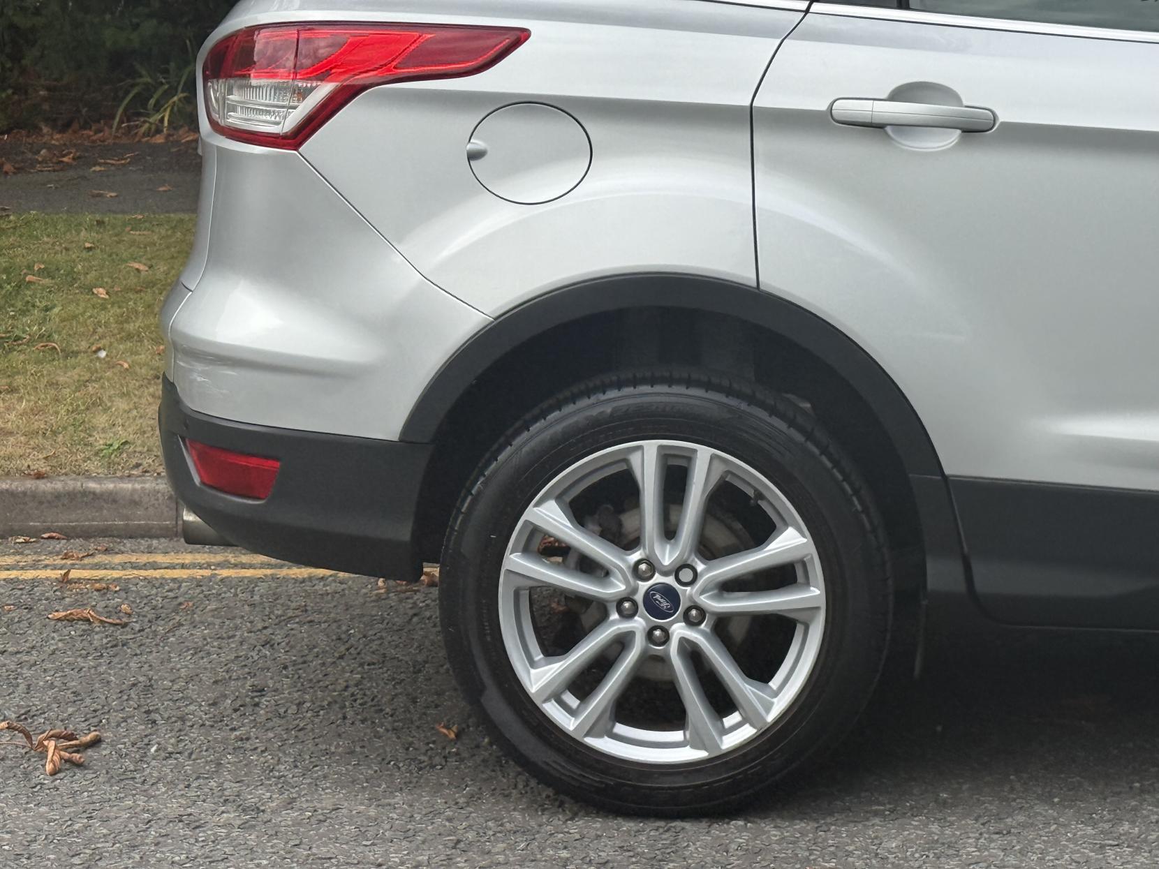 Ford Kuga 2.0 TDCi Titanium X SUV 5dr Diesel Powershift AWD Euro 5 (163 ps)