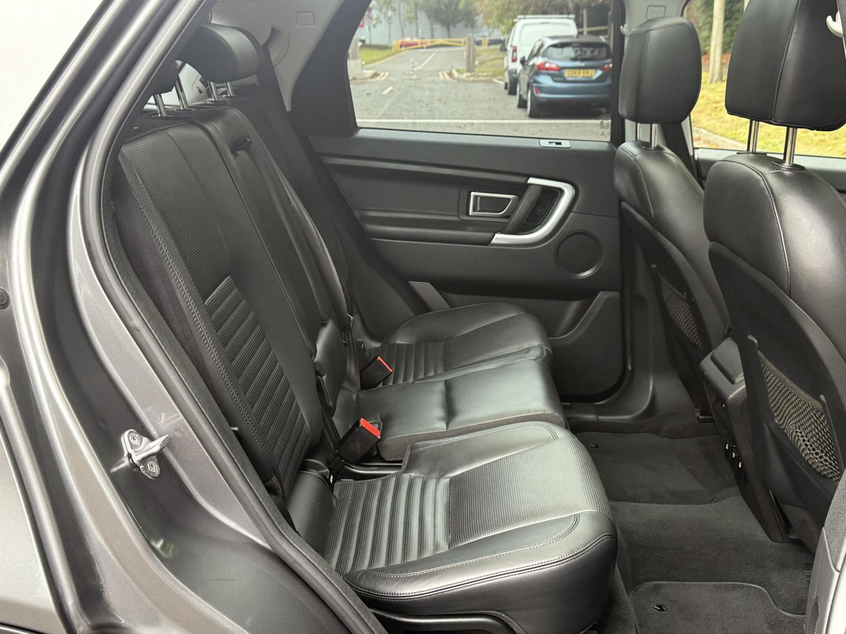 Land Rover Discovery Sport 2.0 TD4 HSE Luxury SUV 5dr Diesel Auto 4WD Euro 6 (s/s) (180 ps)