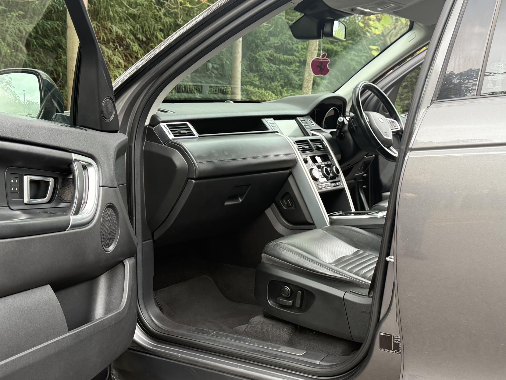 Land Rover Discovery Sport 2.0 TD4 HSE Luxury SUV 5dr Diesel Auto 4WD Euro 6 (s/s) (180 ps)