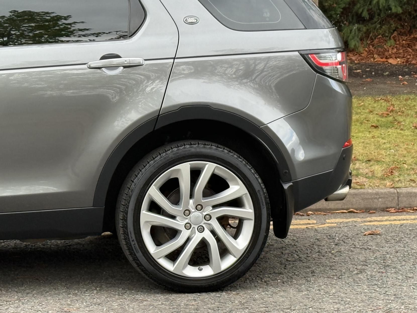 Land Rover Discovery Sport 2.0 TD4 HSE Luxury SUV 5dr Diesel Auto 4WD Euro 6 (s/s) (180 ps)