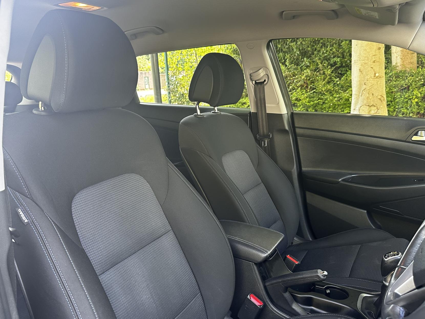 Hyundai TUCSON 1.6 GDi Blue Drive SE Nav SUV 5dr Petrol Manual Euro 6 (s/s) (132 ps)