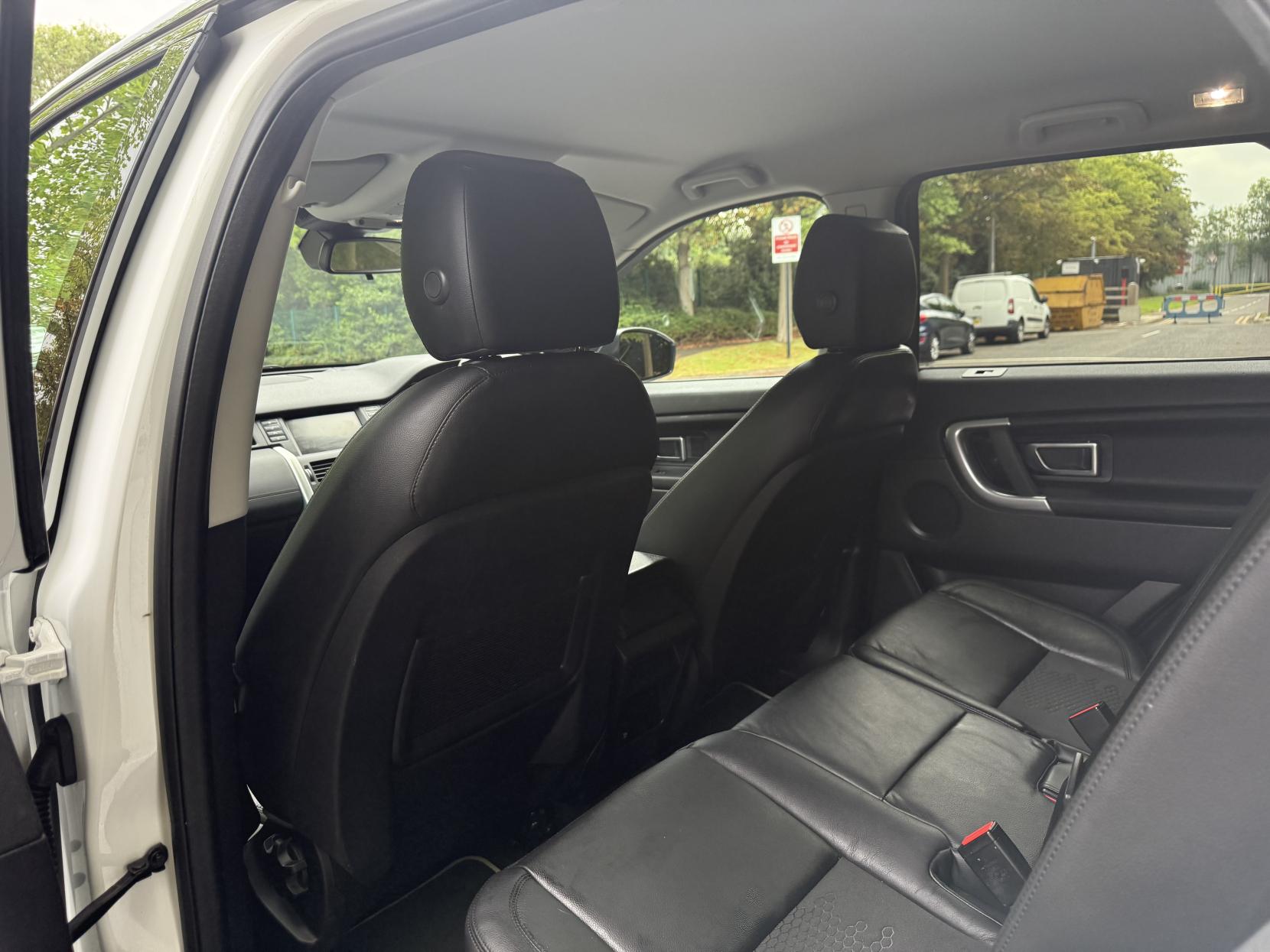 Land Rover Discovery Sport 2.0 TD4 SE Tech SUV 5dr Diesel Auto 4WD Euro 6 (s/s) (180 ps)