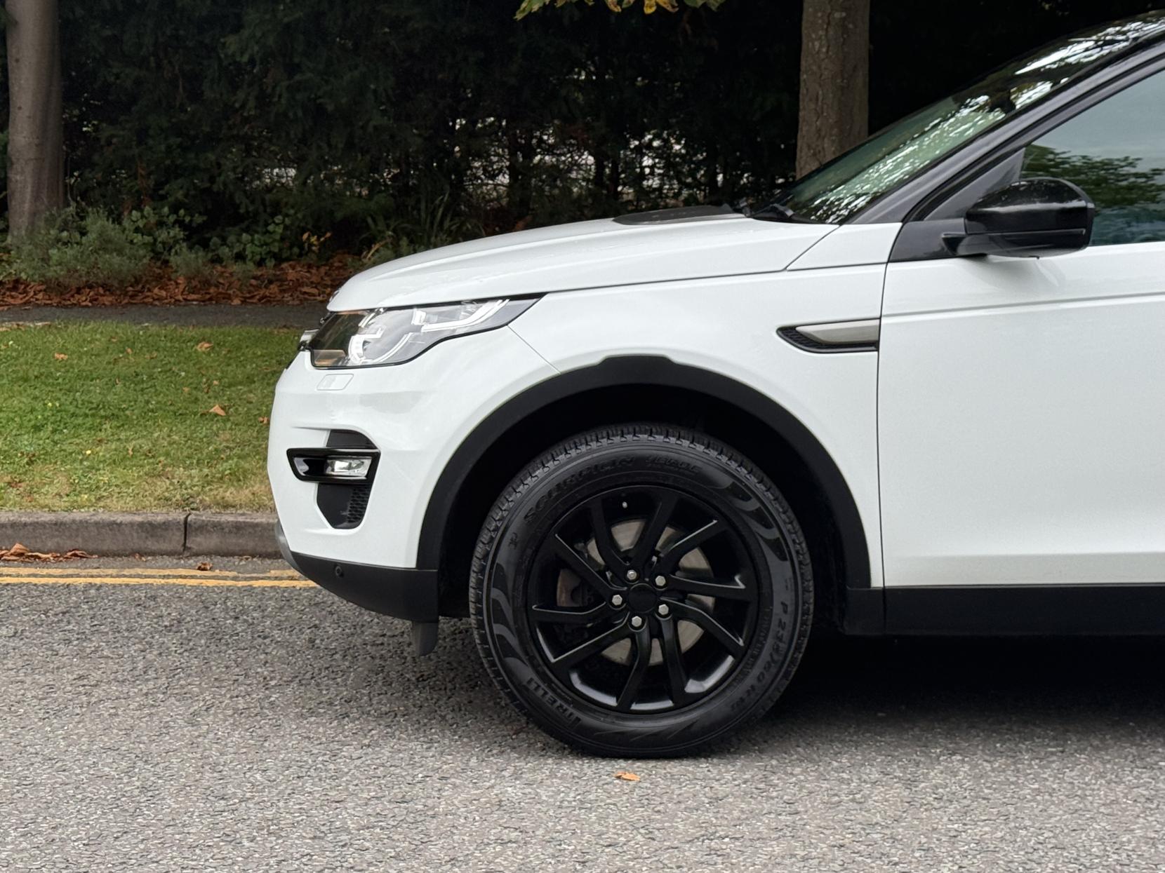 Land Rover Discovery Sport 2.0 TD4 SE Tech SUV 5dr Diesel Auto 4WD Euro 6 (s/s) (180 ps)
