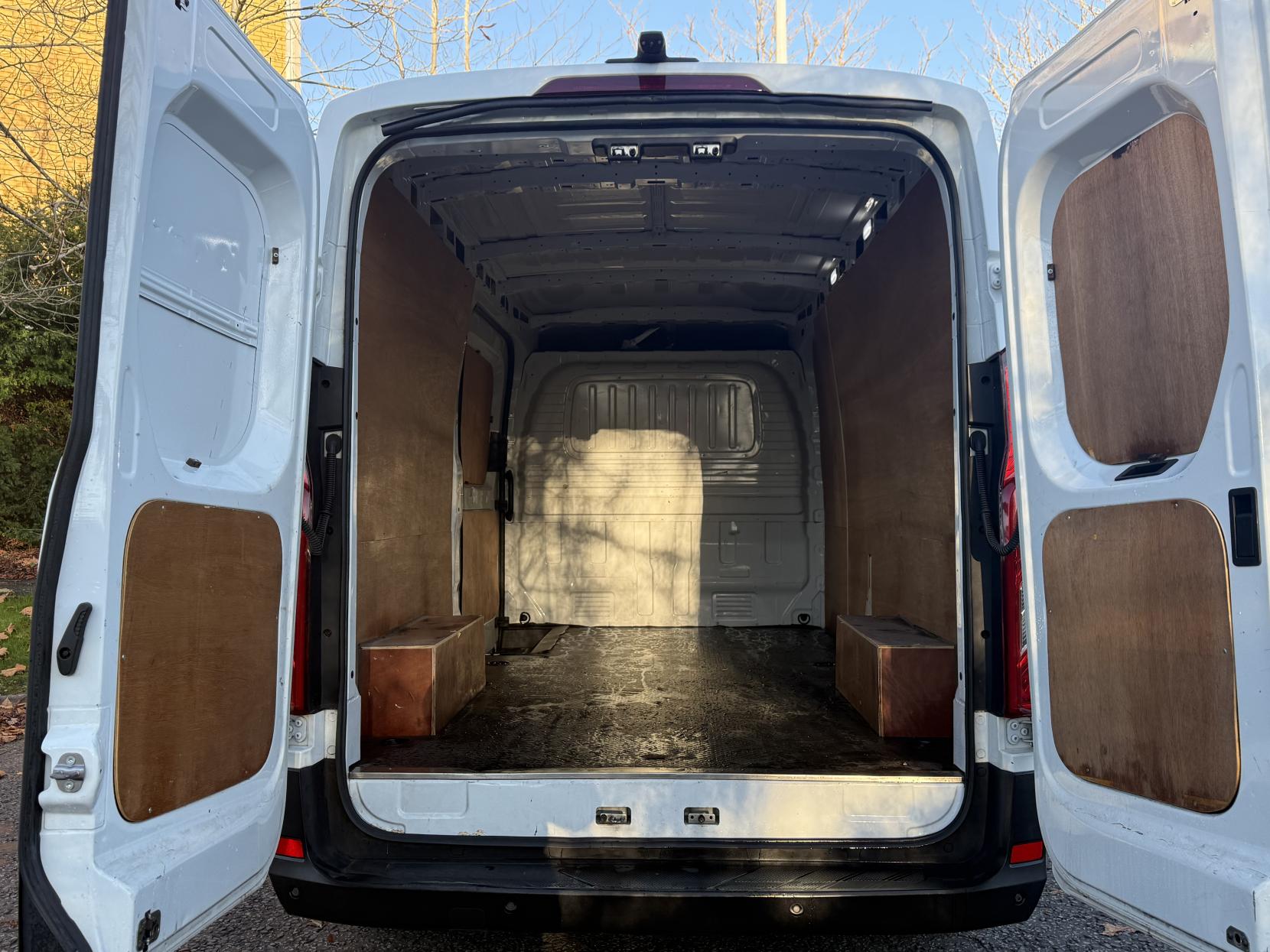MAXUS Deliver 9 2.0 D20 LUX Panel Van 5dr Diesel Manual RWD L3 H2 Euro 6 (s/s) (163 ps)