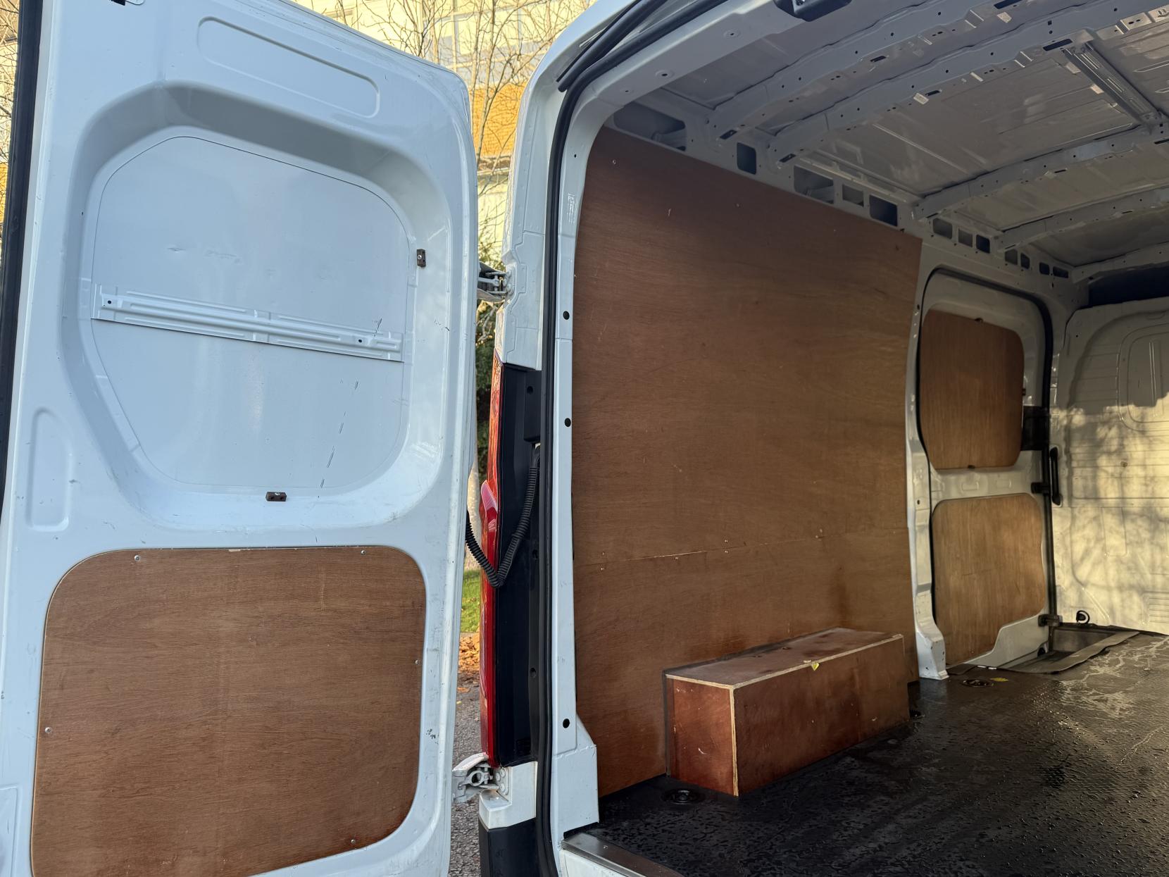 MAXUS Deliver 9 2.0 D20 LUX Panel Van 5dr Diesel Manual RWD L3 H2 Euro 6 (s/s) (163 ps)