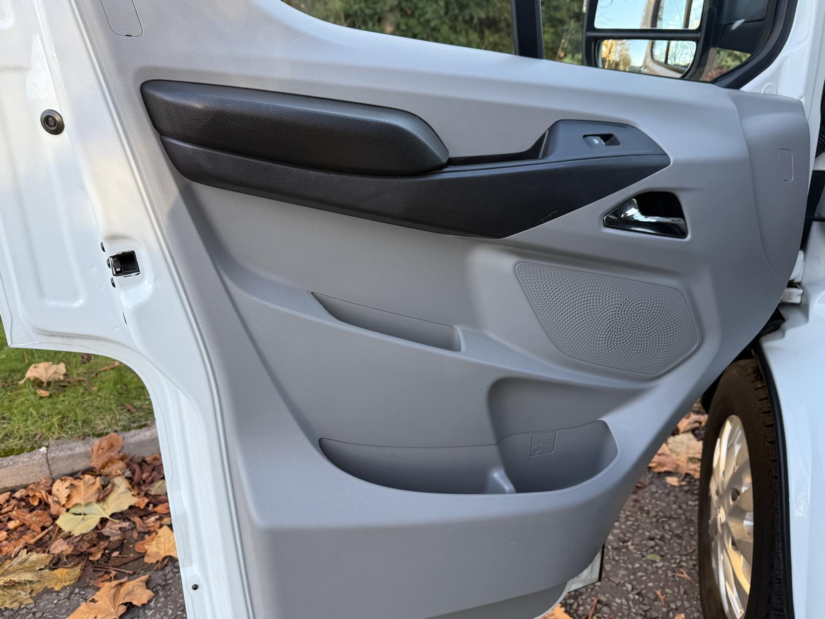 MAXUS Deliver 9 2.0 D20 LUX Panel Van 5dr Diesel Manual RWD L3 H2 Euro 6 (s/s) (163 ps)