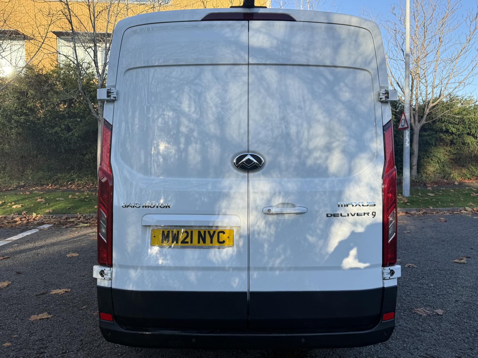 MAXUS Deliver 9 2.0 D20 LUX Panel Van 5dr Diesel Manual RWD L3 H2 Euro 6 (s/s) (163 ps)