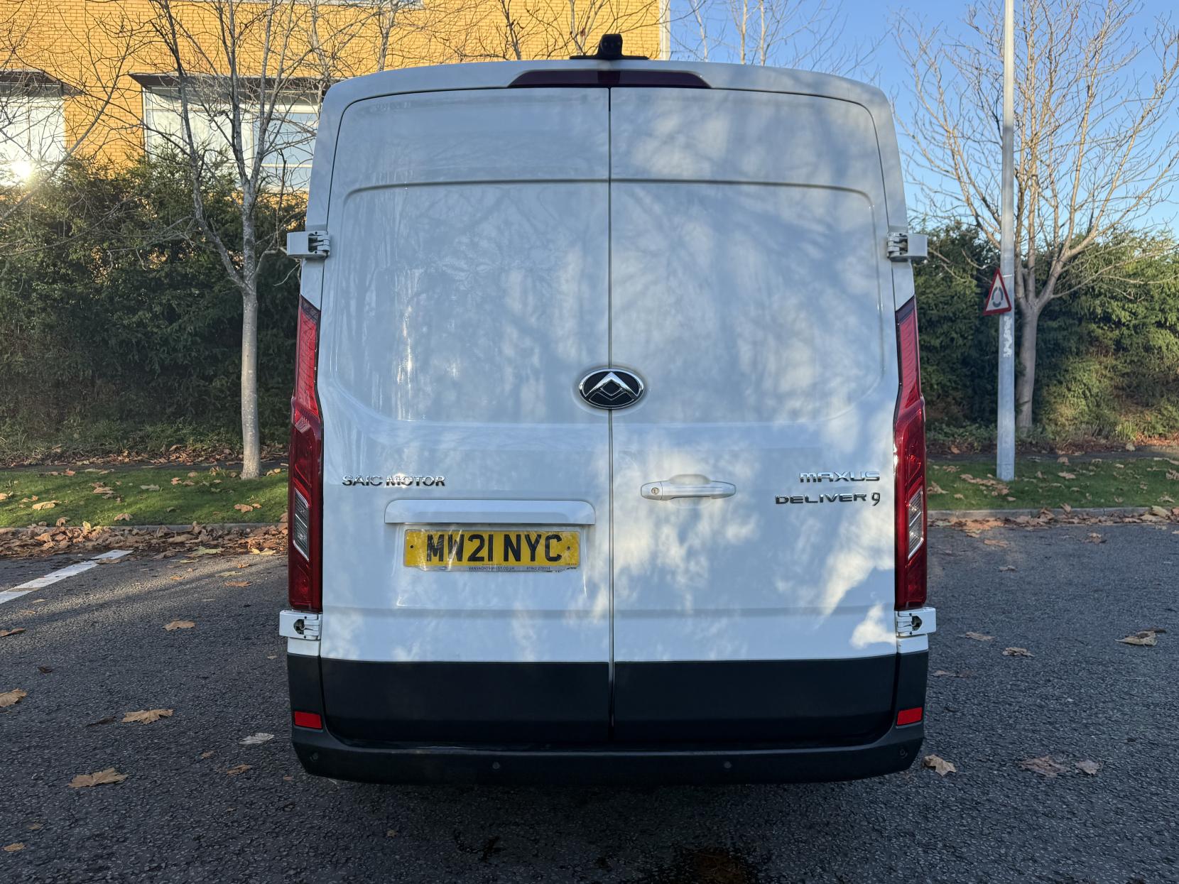 MAXUS Deliver 9 2.0 D20 LUX Panel Van 5dr Diesel Manual RWD L3 H2 Euro 6 (s/s) (163 ps)