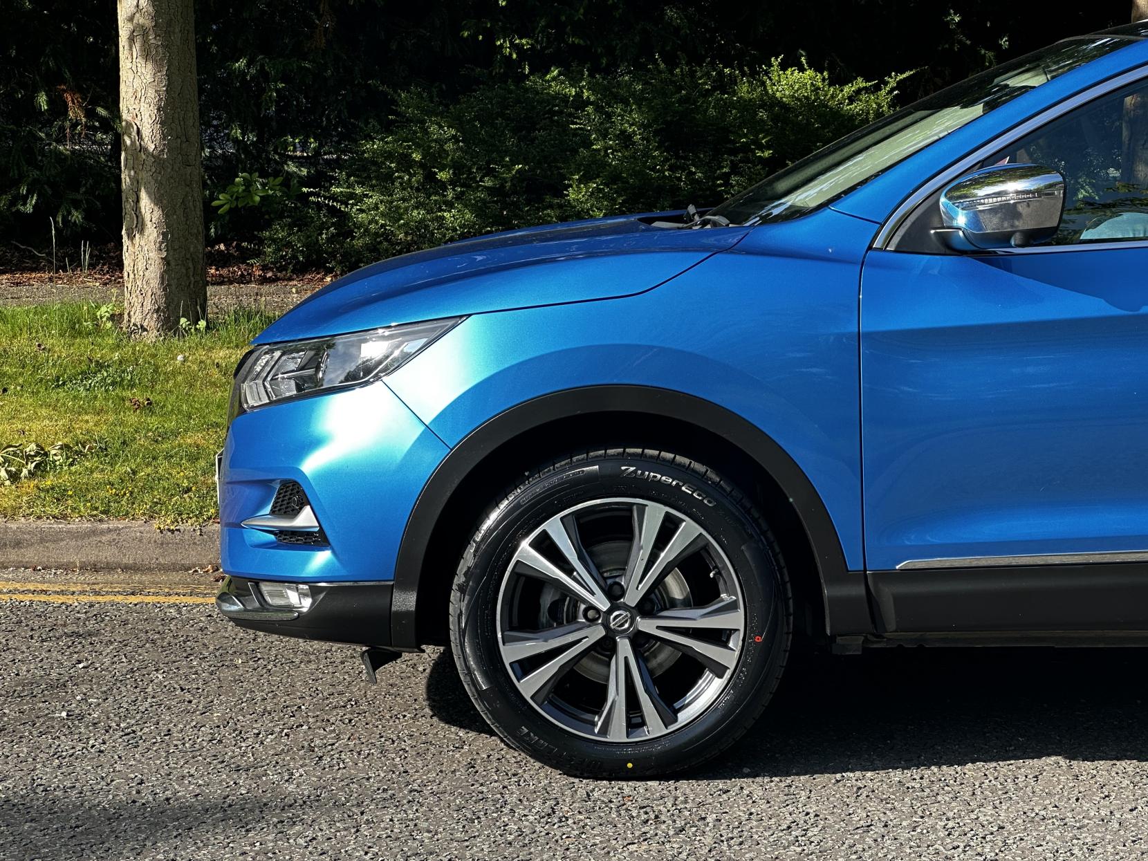 Nissan Qashqai 1.2 DIG-T N-Connecta SUV 5dr Petrol Manual Euro 6 (s/s) (115 ps)