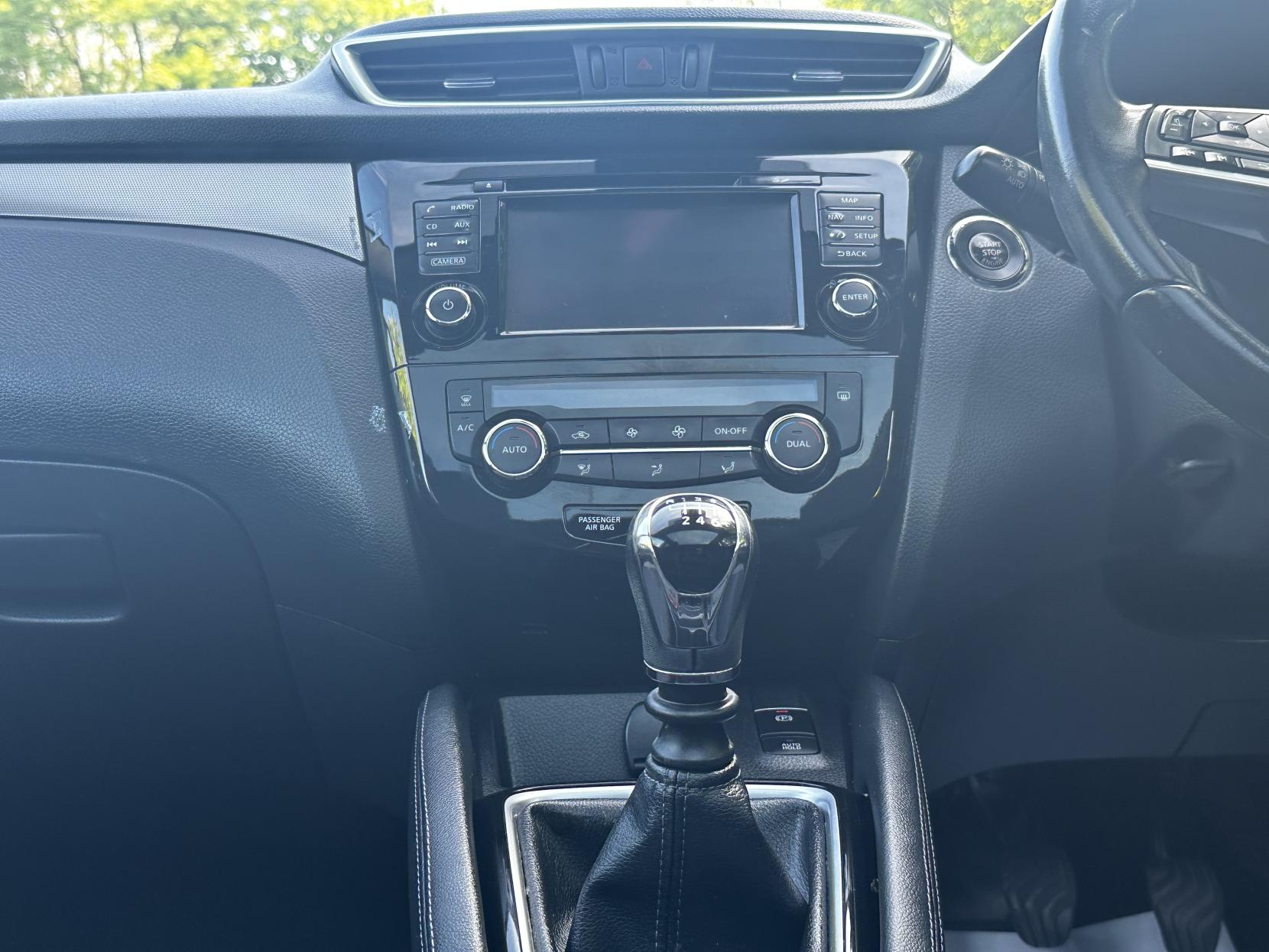 Nissan Qashqai 1.2 DIG-T N-Connecta SUV 5dr Petrol Manual Euro 6 (s/s) (115 ps)