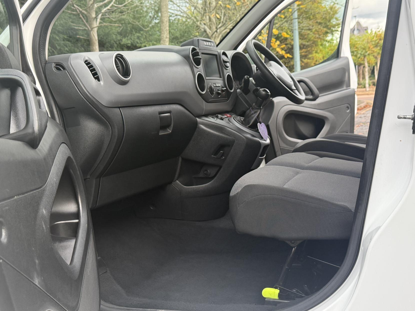 Peugeot Partner 1.6 BlueHDi 651 Professional Panel Van 5dr Diesel Manual L1 (112 g/km, 73.97 bhp)