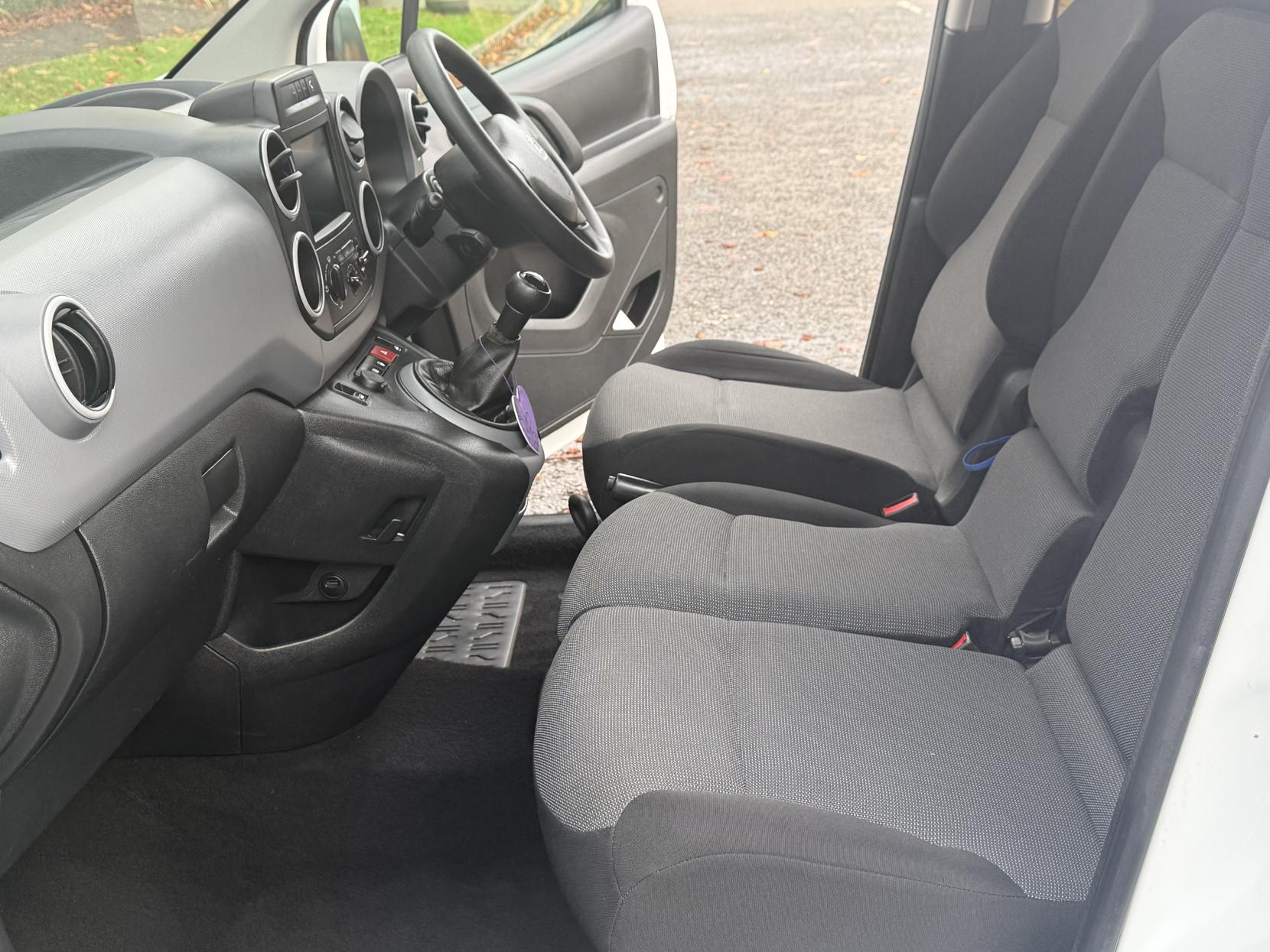 Peugeot Partner 1.6 BlueHDi 651 Professional Panel Van 5dr Diesel Manual L1 (112 g/km, 73.97 bhp)