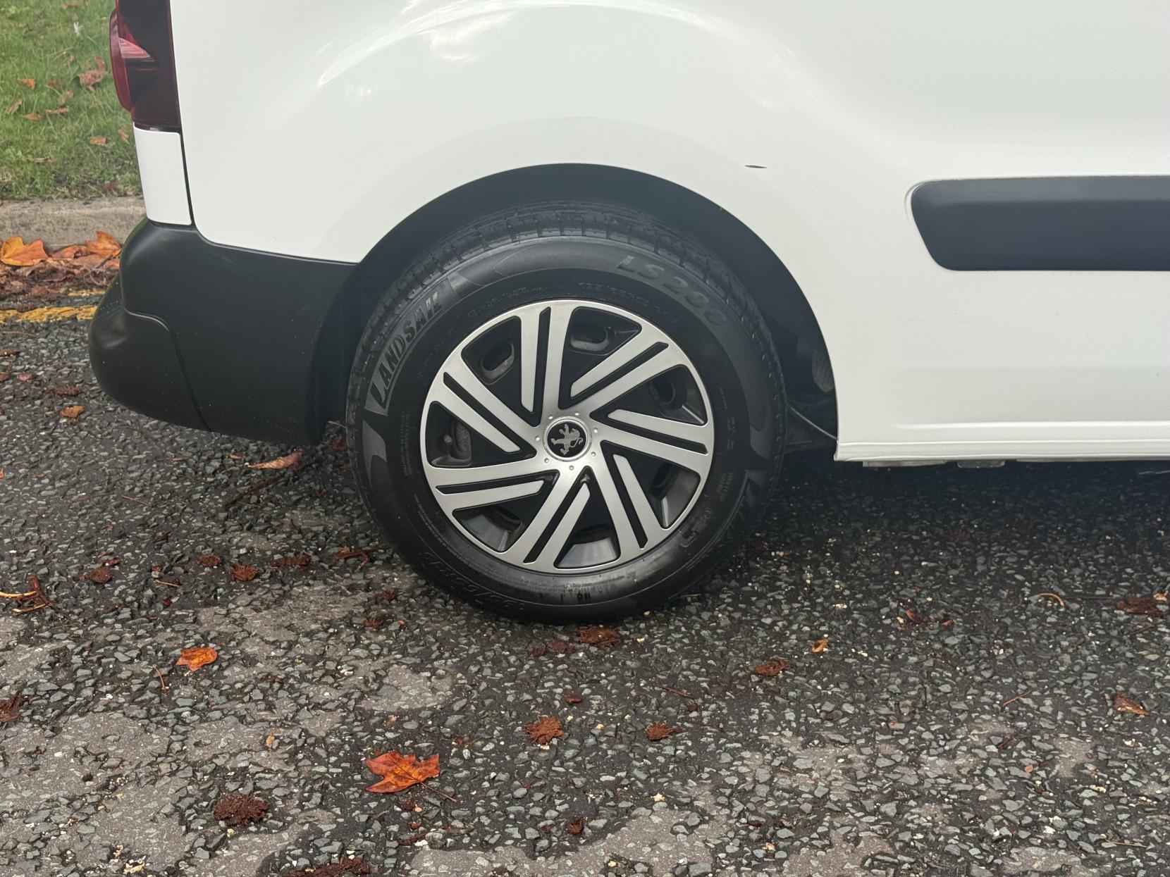 Peugeot Partner 1.6 BlueHDi 651 Professional Panel Van 5dr Diesel Manual L1 (112 g/km, 73.97 bhp)