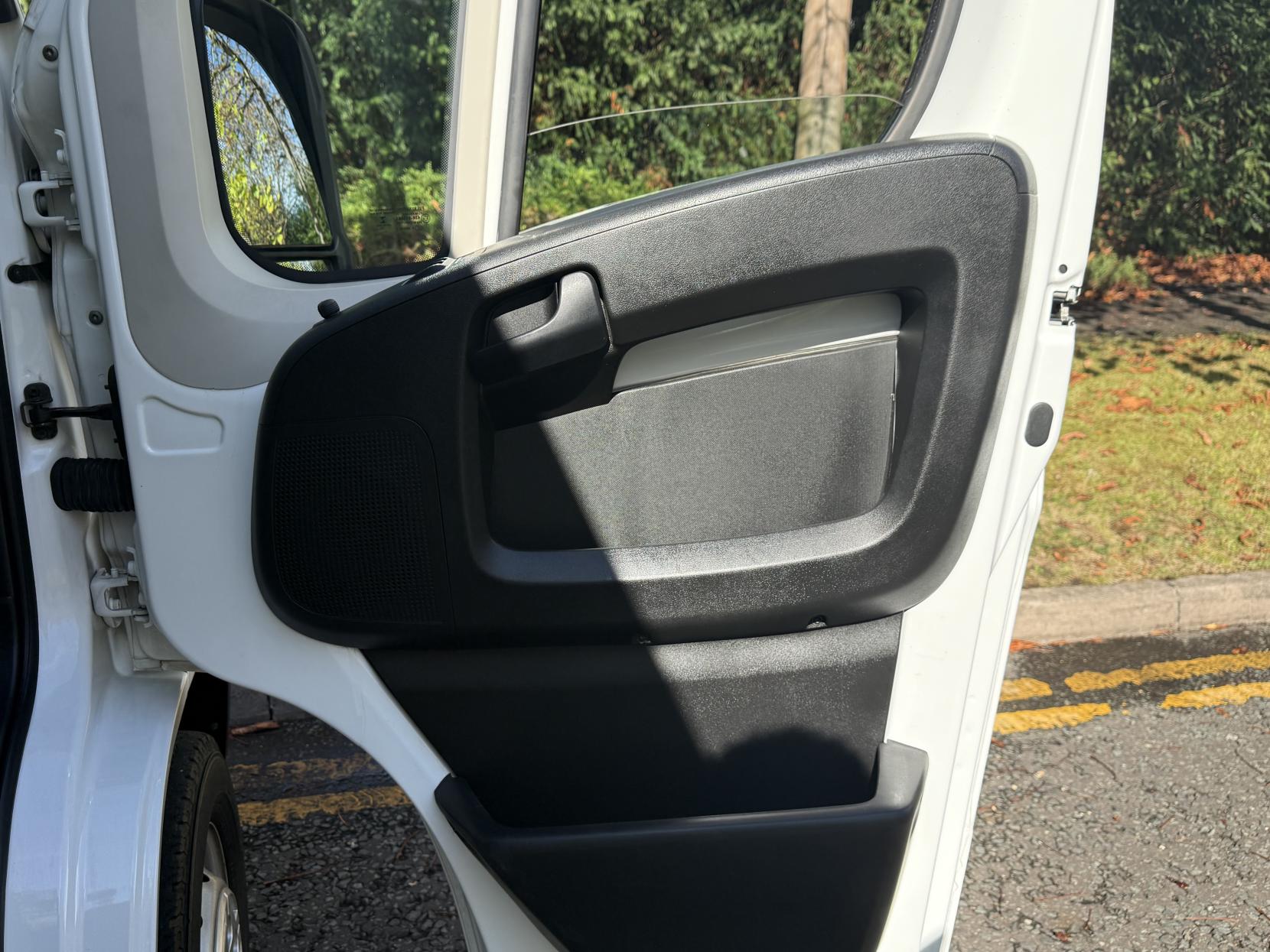 Citroen Relay 2.2 BlueHDi 35 Enterprise Panel Van 5dr Diesel Manual L3 High Roof Euro 6 (s/s) (140 ps)