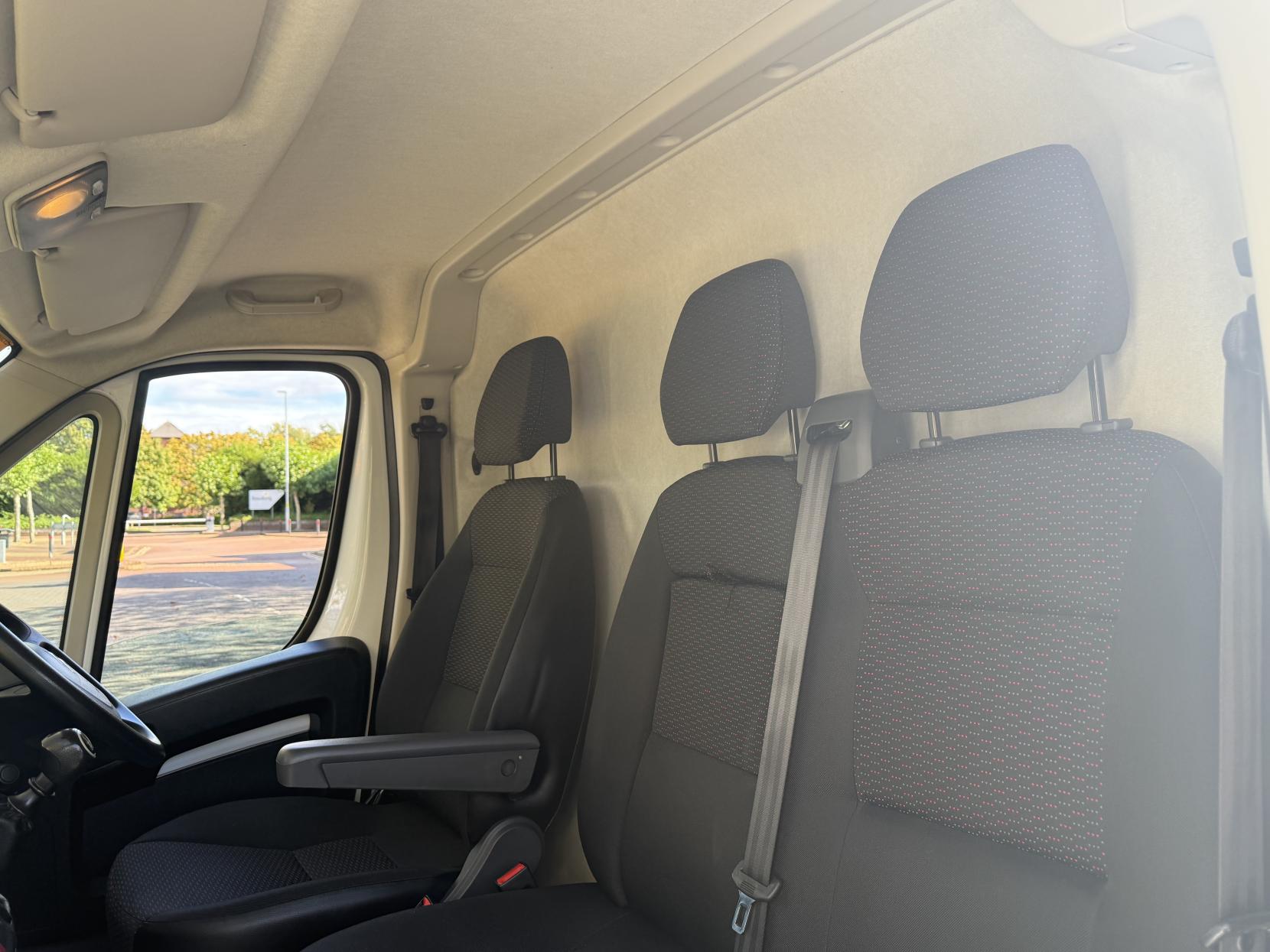 Citroen Relay 2.2 BlueHDi 35 Enterprise Panel Van 5dr Diesel Manual L3 High Roof Euro 6 (s/s) (140 ps)
