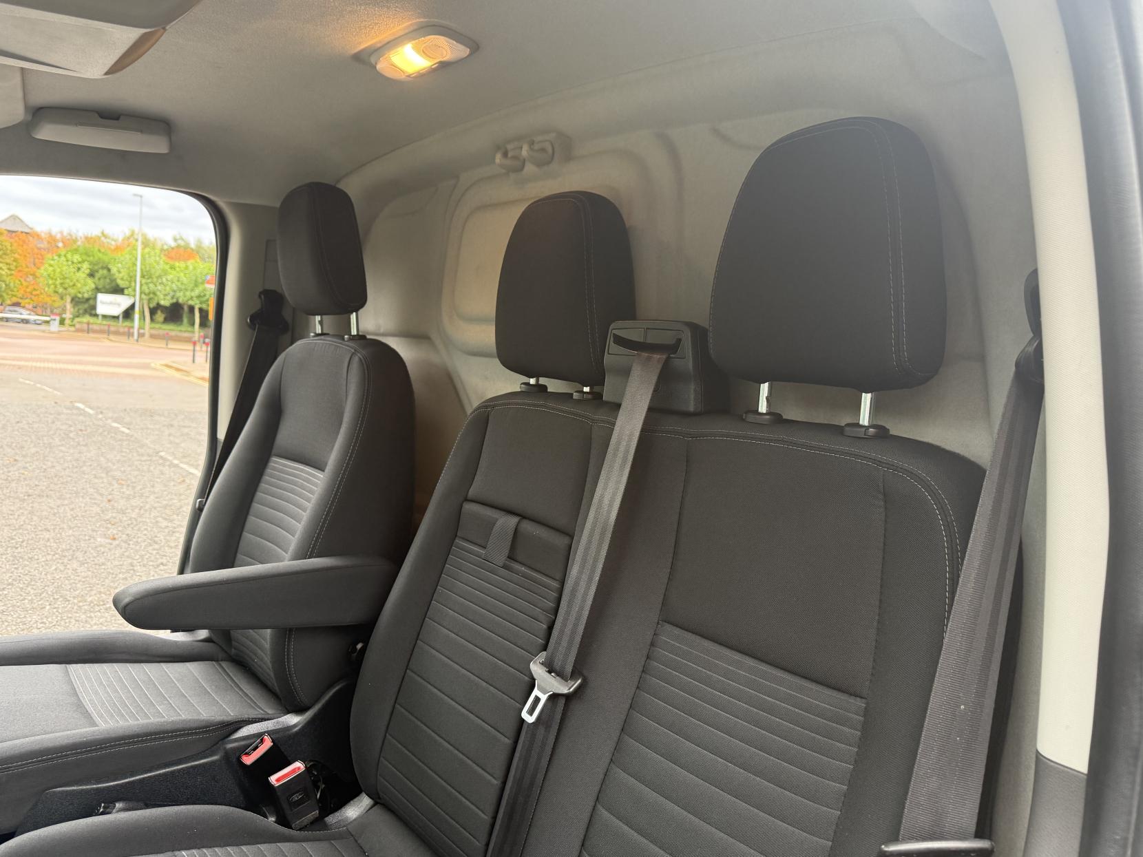 Ford Transit Custom 2.0 280 EcoBlue Limited Panel Van 5dr Diesel Manual L1 H1 Euro 6 (130 ps)