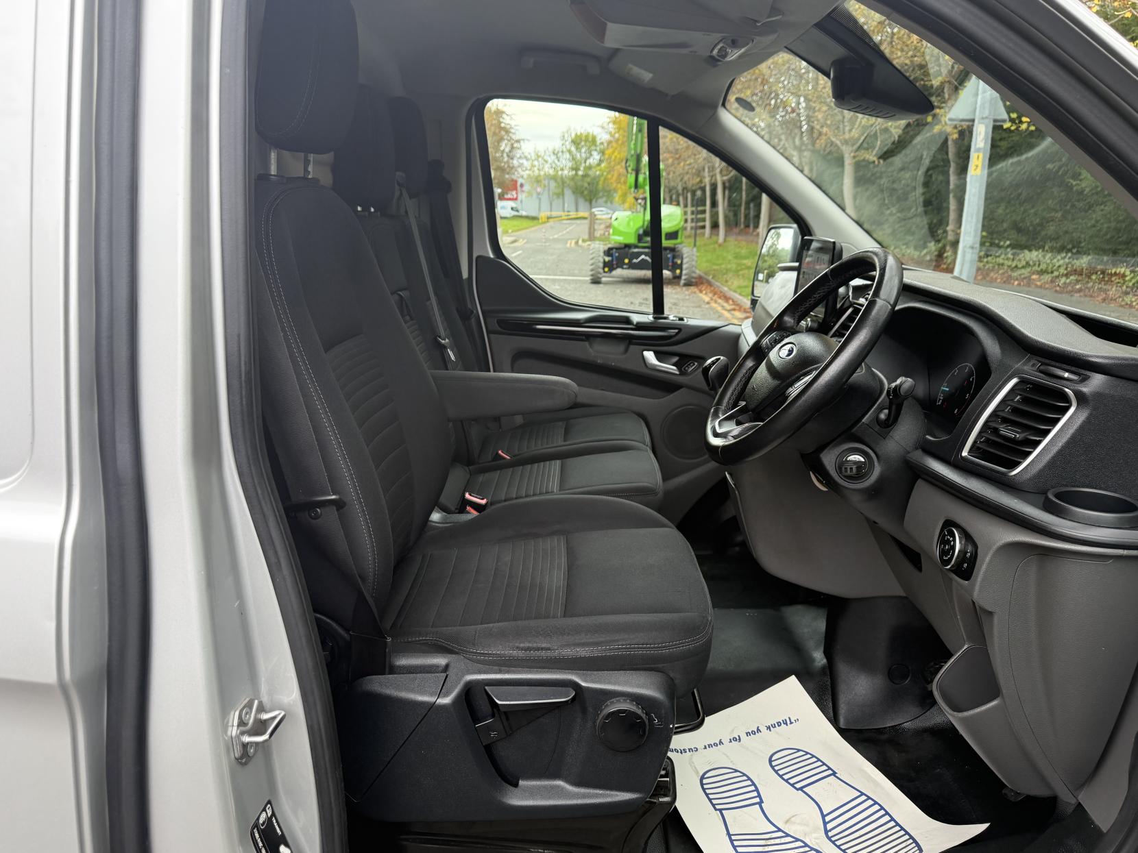 Ford Transit Custom 2.0 280 EcoBlue Limited Panel Van 5dr Diesel Manual L1 H1 Euro 6 (130 ps)