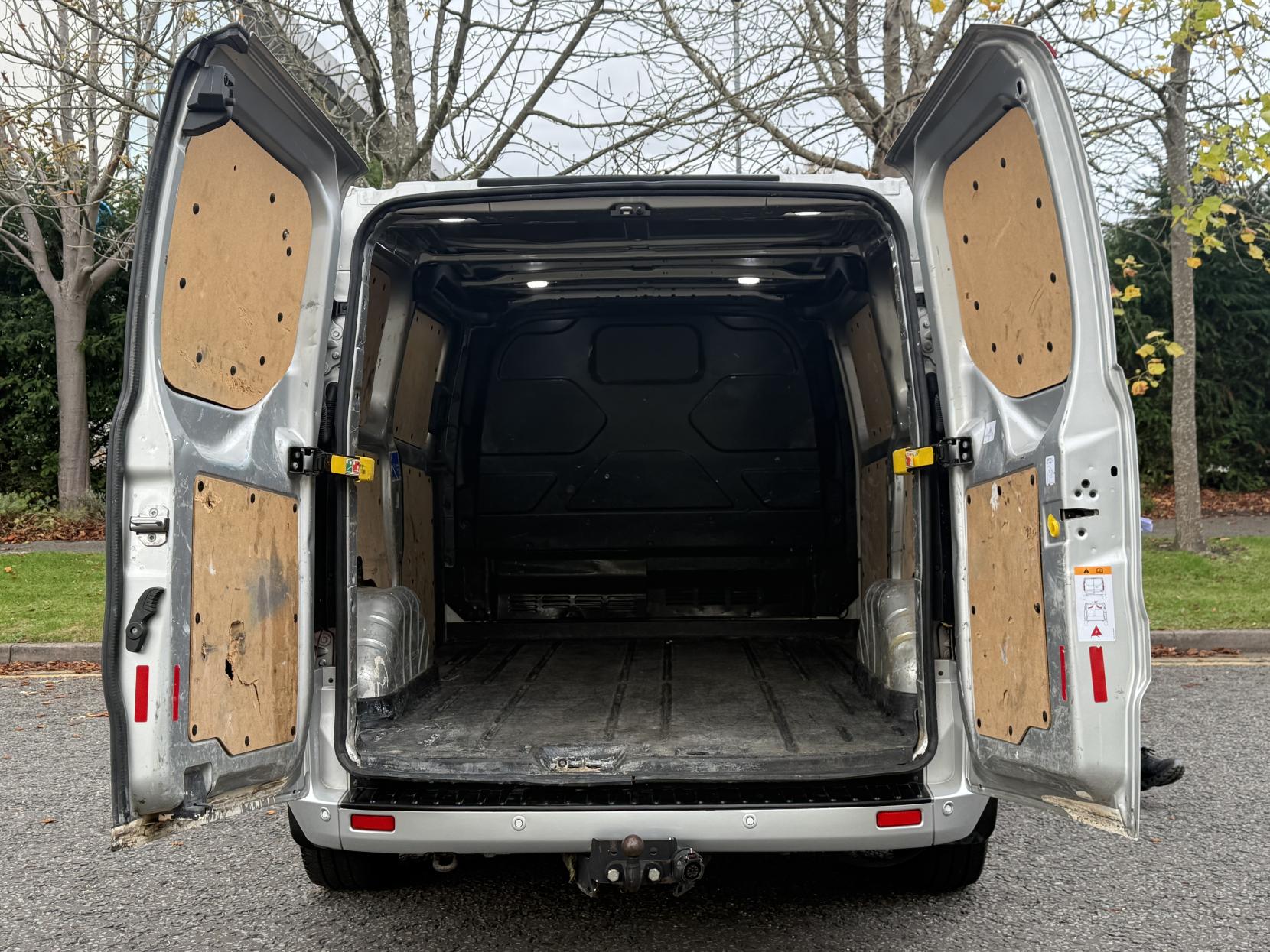 Ford Transit Custom 2.0 280 EcoBlue Limited Panel Van 5dr Diesel Manual L1 H1 Euro 6 (130 ps)