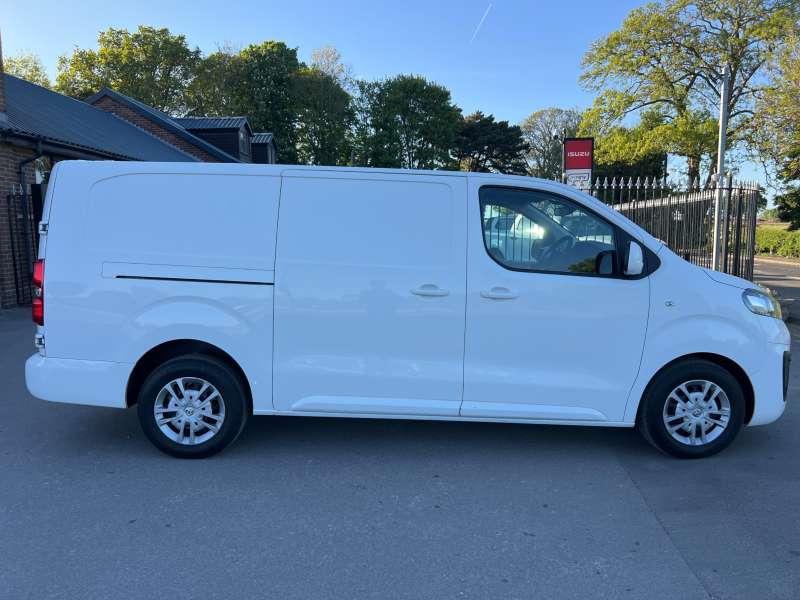 Vauxhall Vivaro 1.5 Turbo D 2900 Sportive Panel Van 5dr Diesel Manual L2 H1 Euro 6 (s/s) (100 ps)