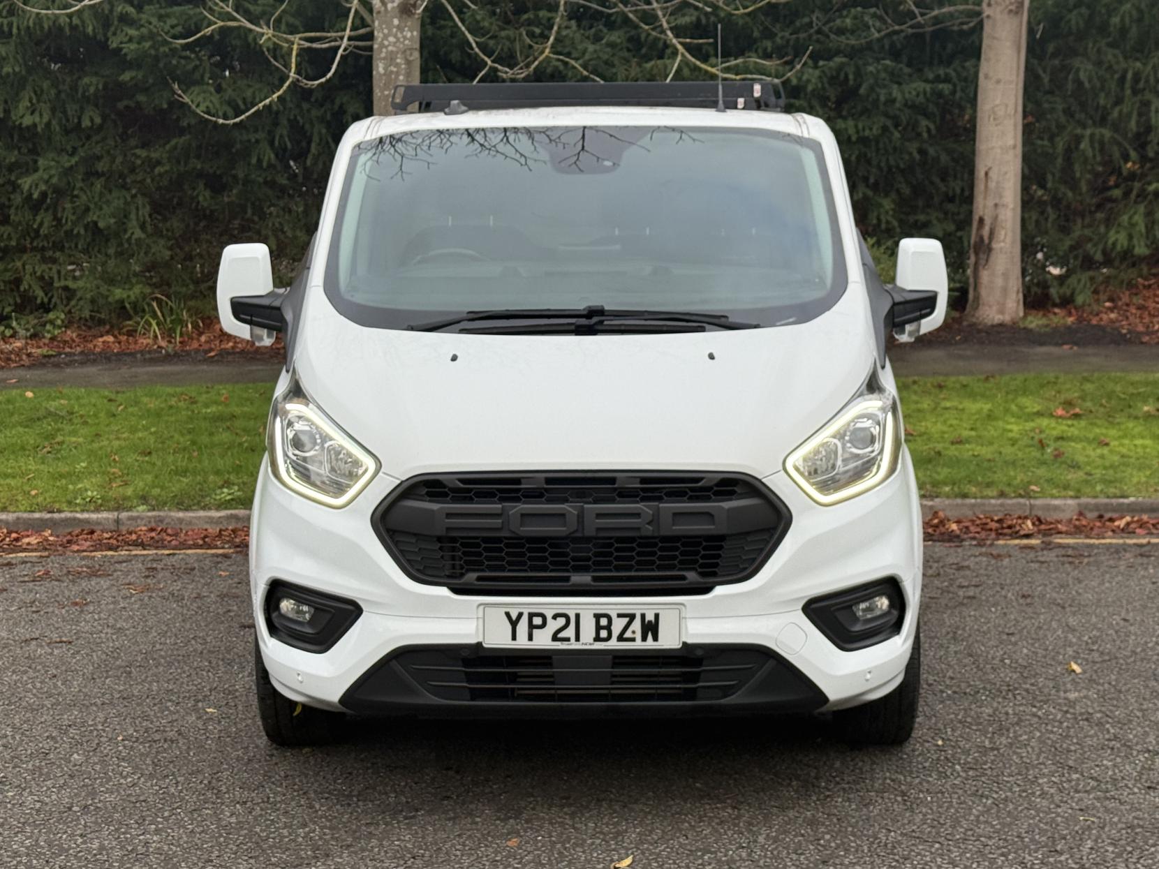 Ford Transit Custom 2.0 300 EcoBlue Limited Panel Van 5dr Diesel Auto L1 H1 Euro 6 (s/s) (130 ps)