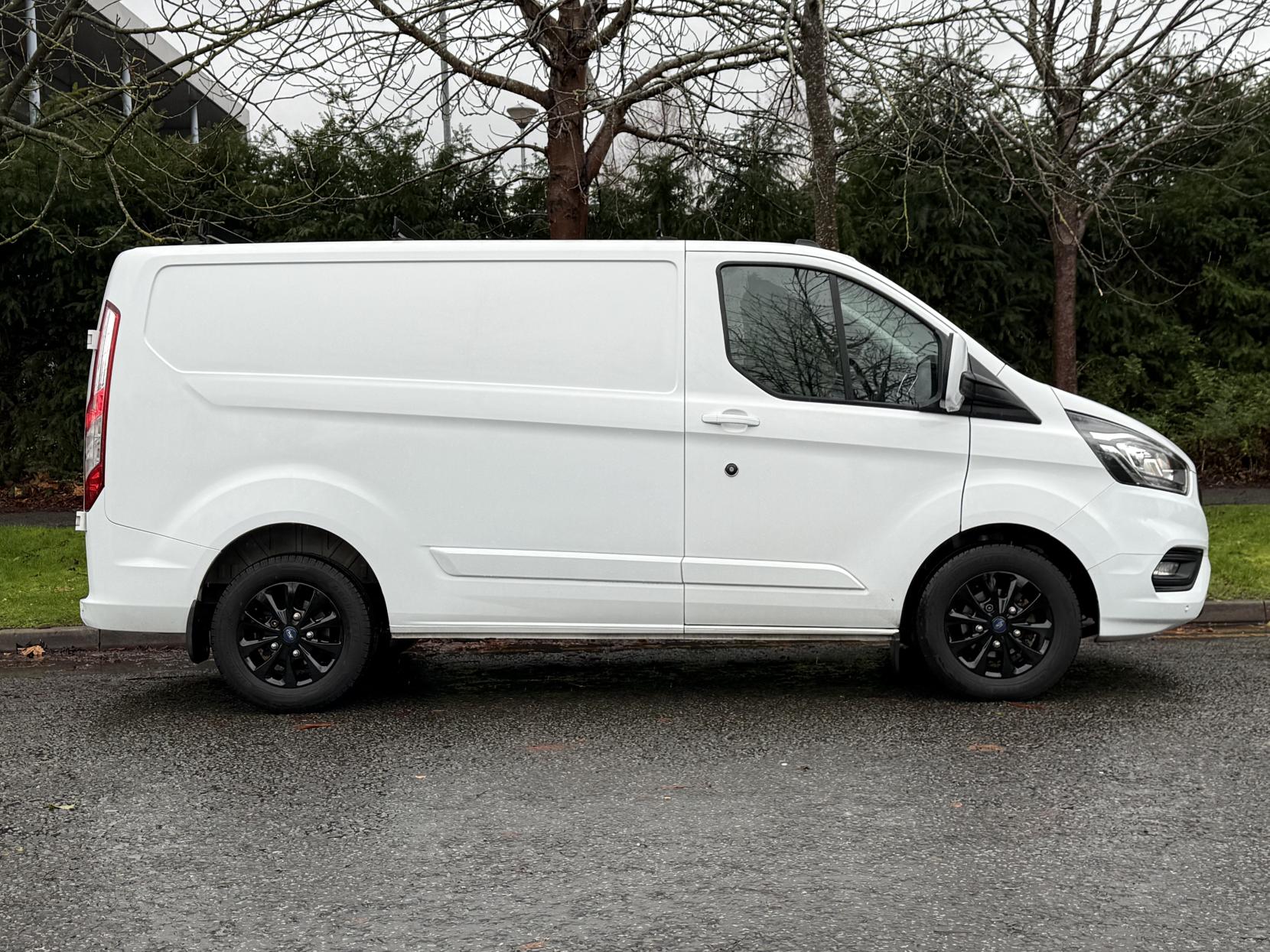 Ford Transit Custom 2.0 300 EcoBlue Limited Panel Van 5dr Diesel Auto L1 H1 Euro 6 (s/s) (130 ps)