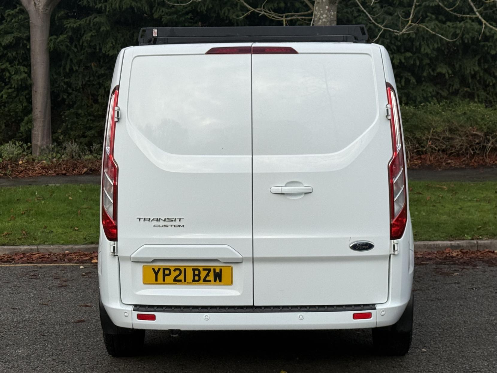 Ford Transit Custom 2.0 300 EcoBlue Limited Panel Van 5dr Diesel Auto L1 H1 Euro 6 (s/s) (130 ps)