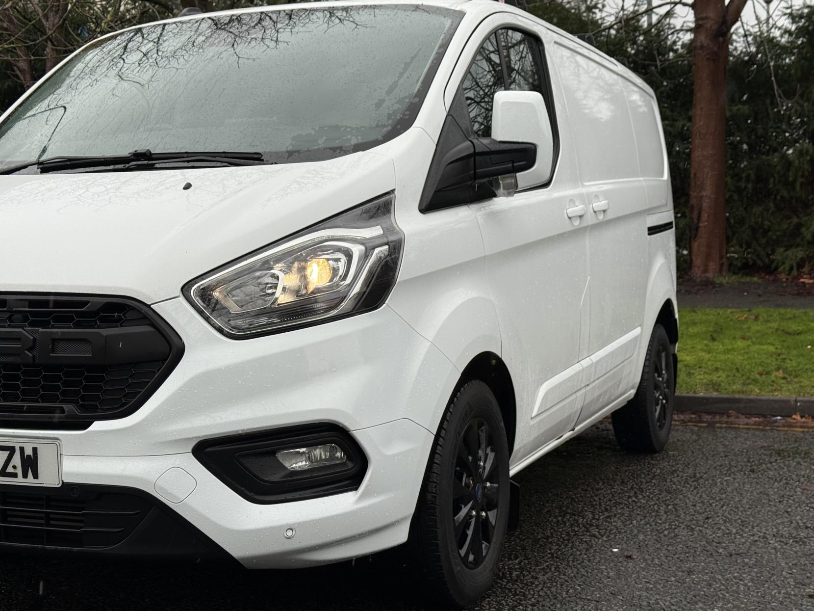 Ford Transit Custom 2.0 300 EcoBlue Limited Panel Van 5dr Diesel Auto L1 H1 Euro 6 (s/s) (130 ps)