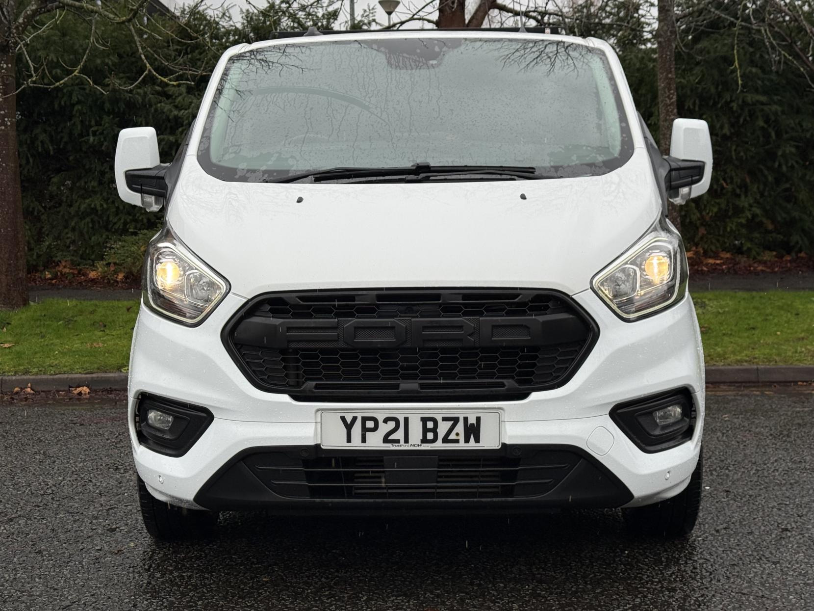 Ford Transit Custom 2.0 300 EcoBlue Limited Panel Van 5dr Diesel Auto L1 H1 Euro 6 (s/s) (130 ps)