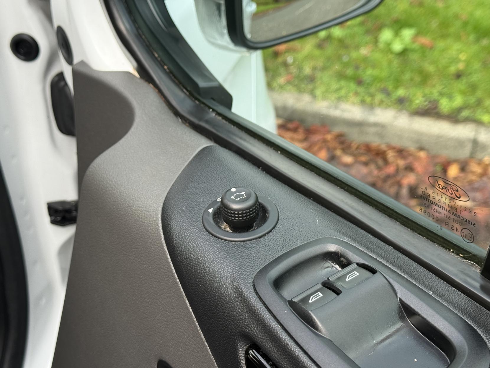 Ford Transit Custom 2.0 300 EcoBlue Limited Panel Van 5dr Diesel Auto L1 H1 Euro 6 (s/s) (130 ps)