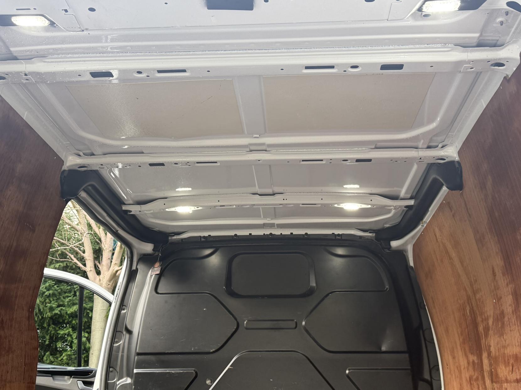 Ford Transit Custom 2.0 300 EcoBlue Limited Panel Van 5dr Diesel Auto L1 H1 Euro 6 (s/s) (130 ps)