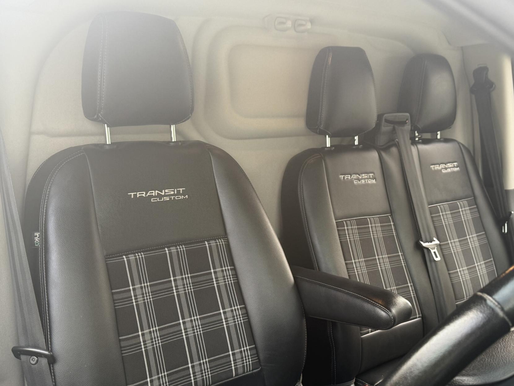 Ford Transit Custom 2.0 300 EcoBlue Limited Panel Van 5dr Diesel Auto L1 H1 Euro 6 (s/s) (130 ps)