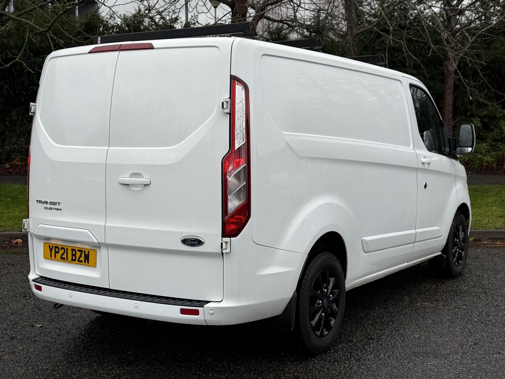 Ford Transit Custom 2.0 300 EcoBlue Limited Panel Van 5dr Diesel Auto L1 H1 Euro 6 (s/s) (130 ps)