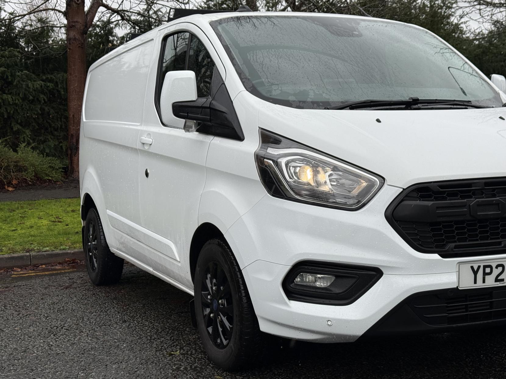 Ford Transit Custom 2.0 300 EcoBlue Limited Panel Van 5dr Diesel Auto L1 H1 Euro 6 (s/s) (130 ps)