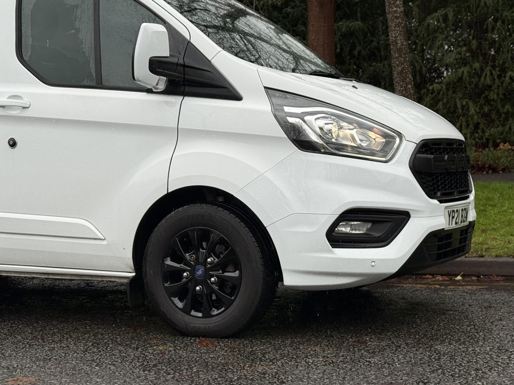 Ford Transit Custom 2.0 300 EcoBlue Limited Panel Van 5dr Diesel Auto L1 H1 Euro 6 (s/s) (130 ps)