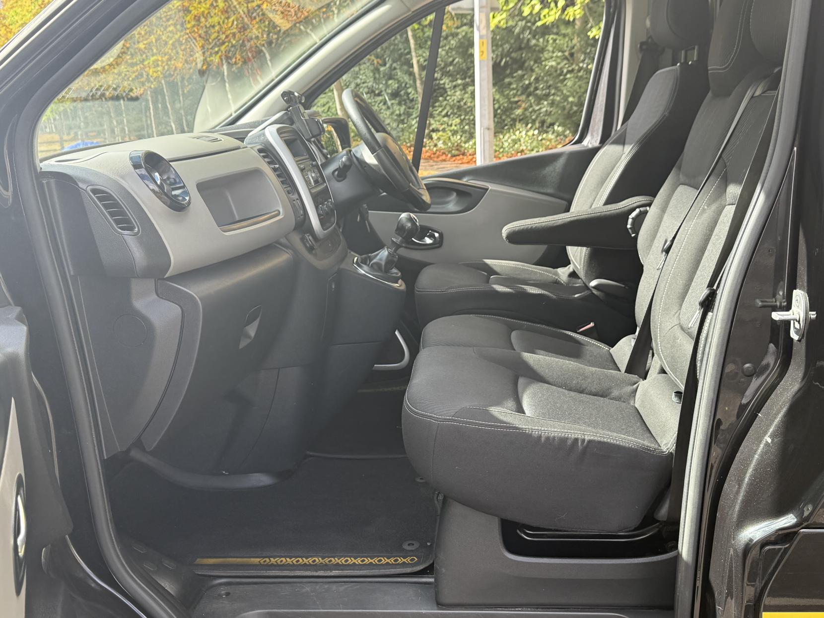 Renault Trafic 1.6 dCi ENERGY 27 Formula Edition Panel Van 5dr Diesel Manual SWB Standard Roof Euro 6 (s/s) (125 ps)
