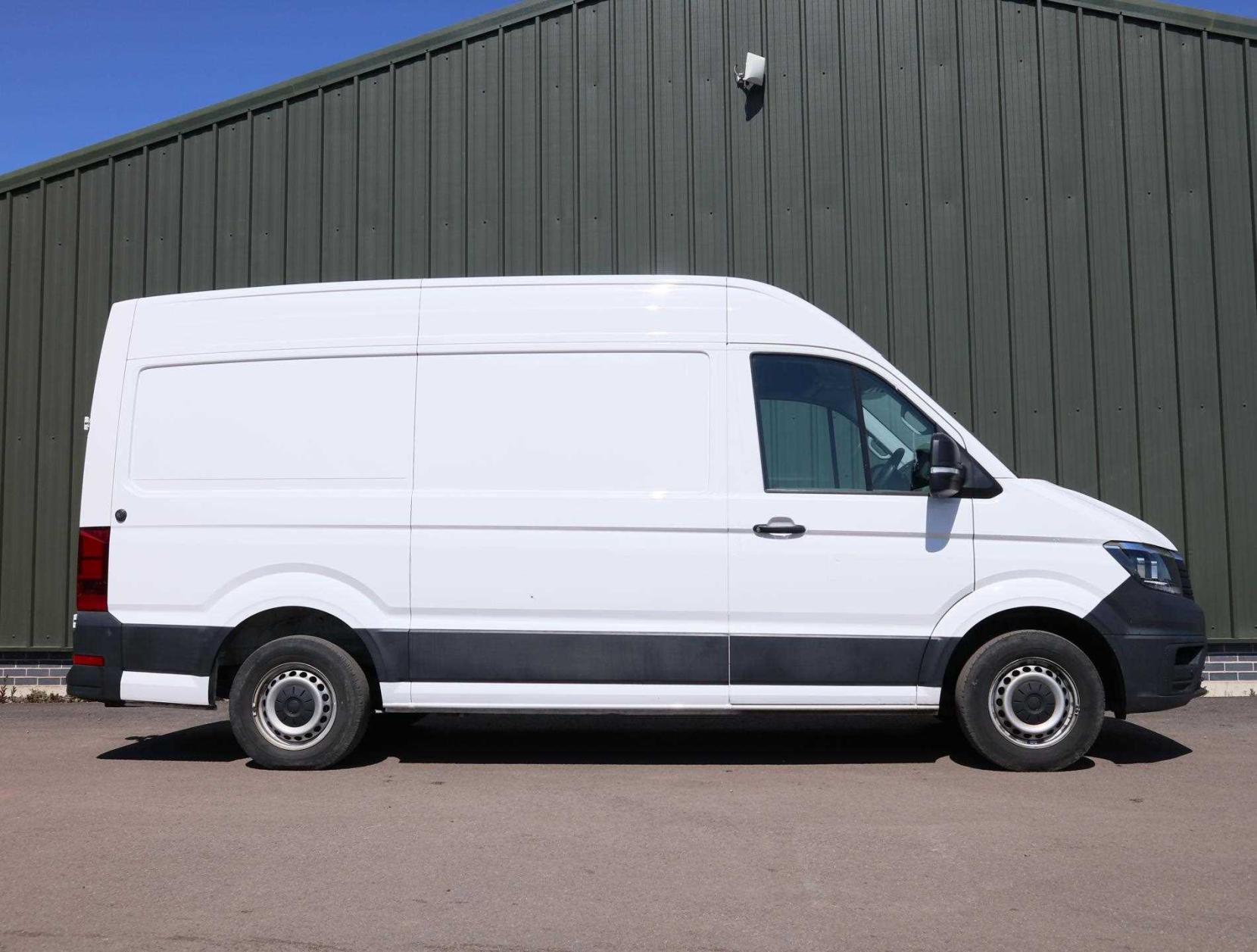 Volkswagen Crafter 2.0 TDI CR35 Trendline Panel Van 5dr Diesel Manual FWD MWB Euro 6 (s/s) (140 ps)