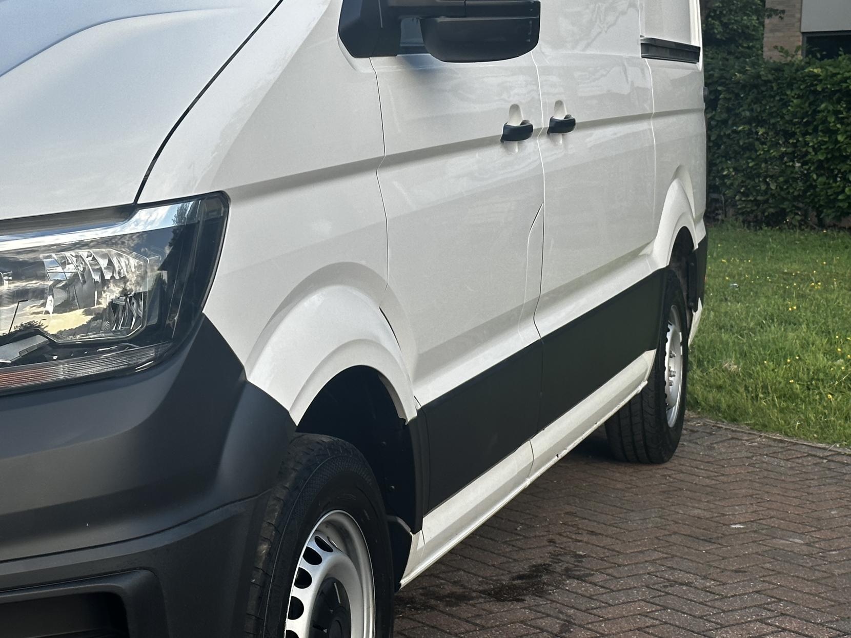 Volkswagen Crafter 2.0 TDI CR35 Trendline Panel Van 5dr Diesel Manual FWD MWB Euro 6 (s/s) (140 ps)