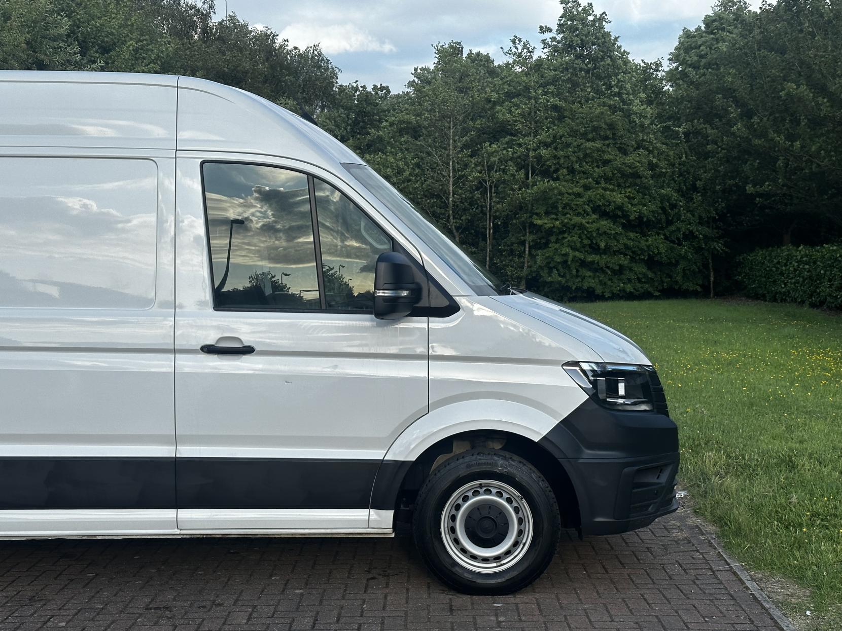 Volkswagen Crafter 2.0 TDI CR35 Trendline Panel Van 5dr Diesel Manual FWD MWB Euro 6 (s/s) (140 ps)